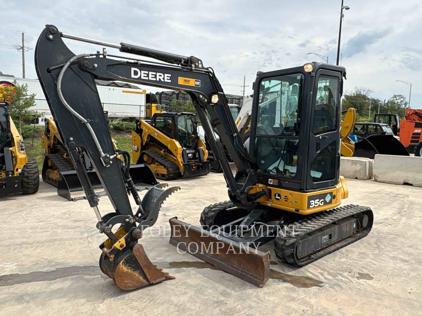 2020 JOHN DEERE 35G in Kansas City, MO