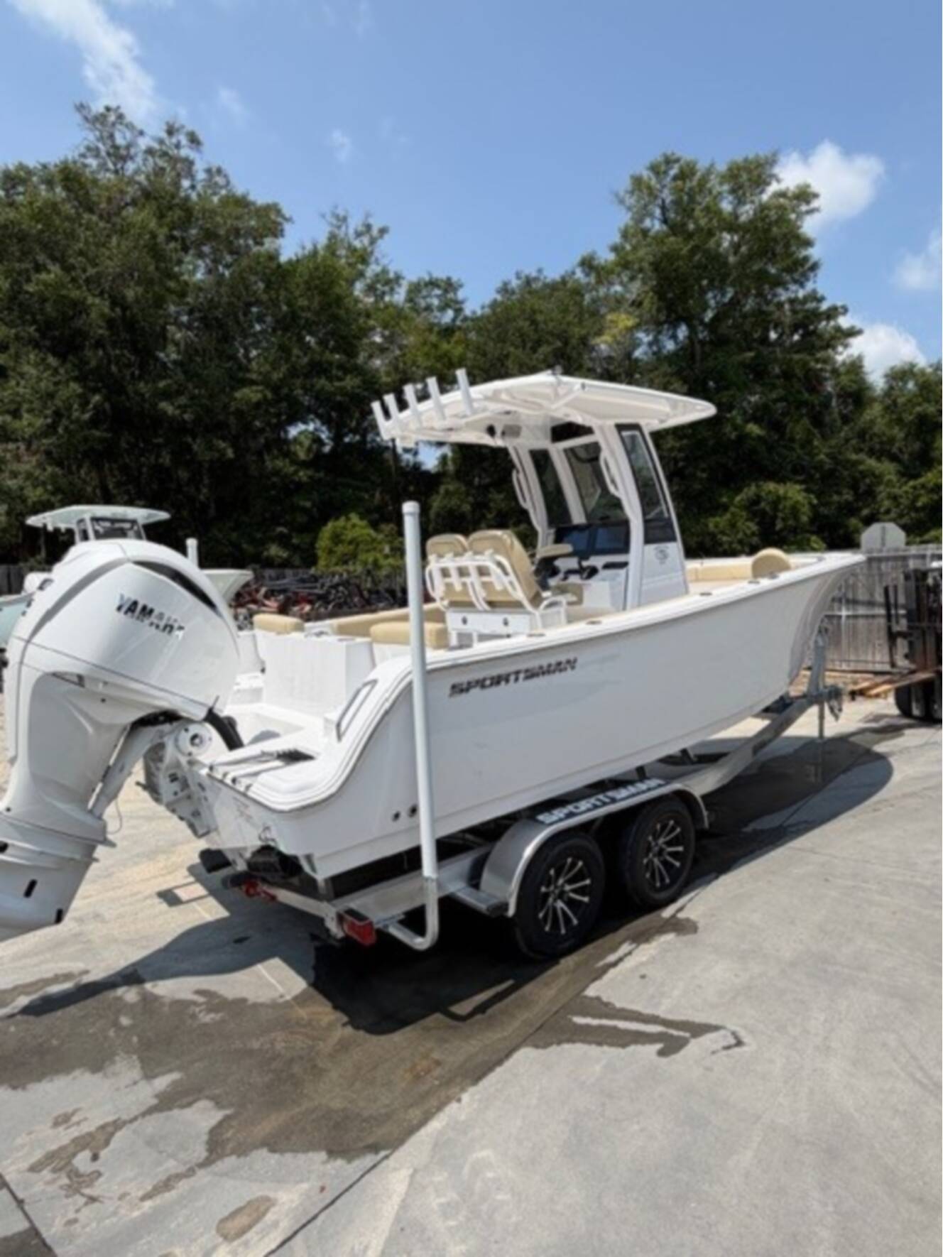 A photo of this 2026 Sportsman Heritage 231