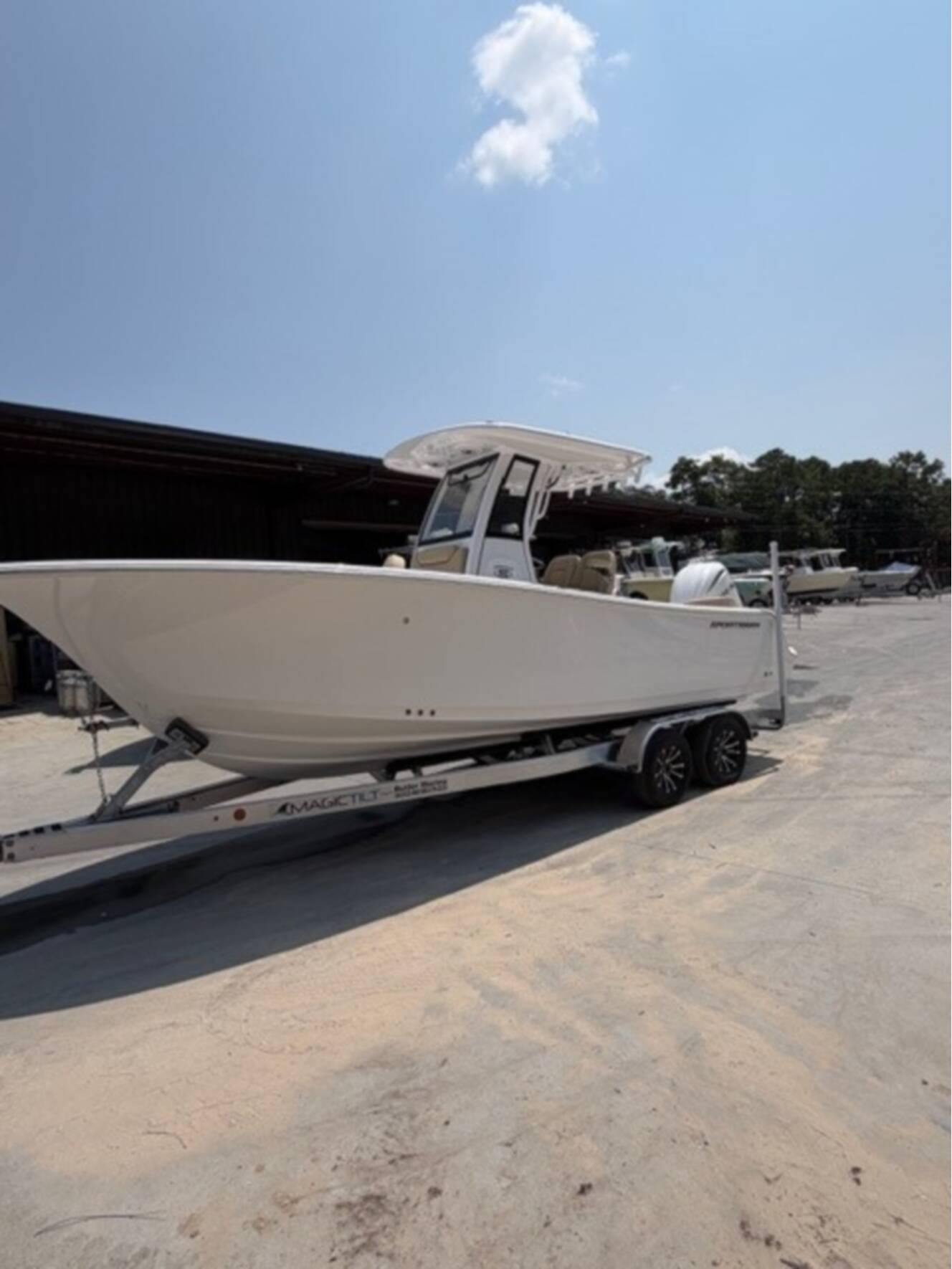 A photo of this 2026 Sportsman Heritage 231
