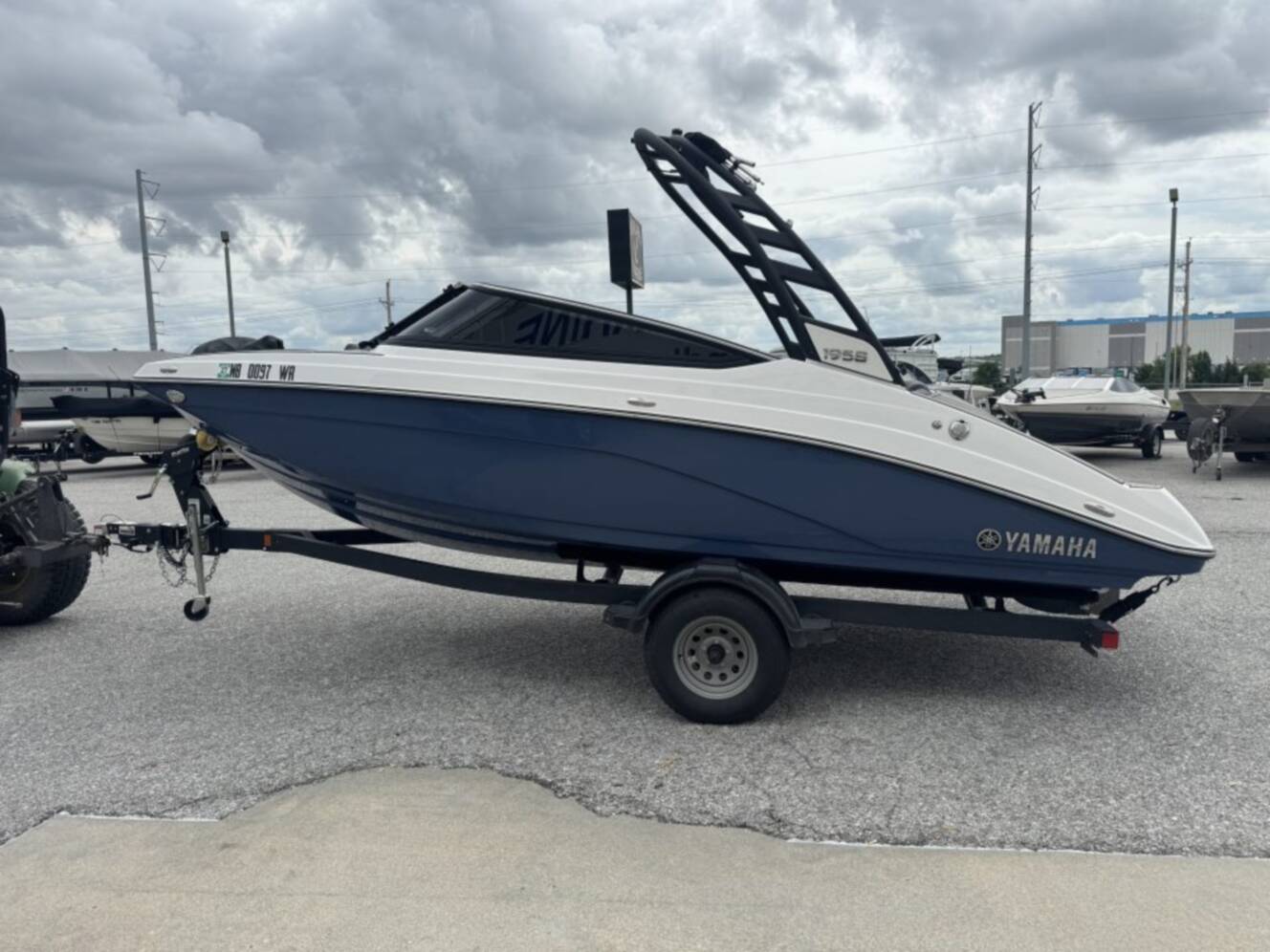 A photo of this 2024 Yamaha Boats 195 S