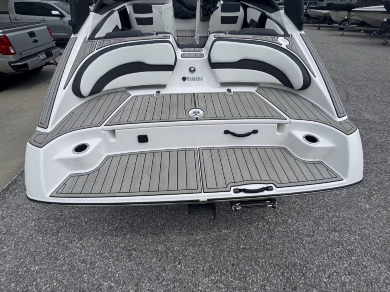 A photo of this 2024 Yamaha Boats 195 S
