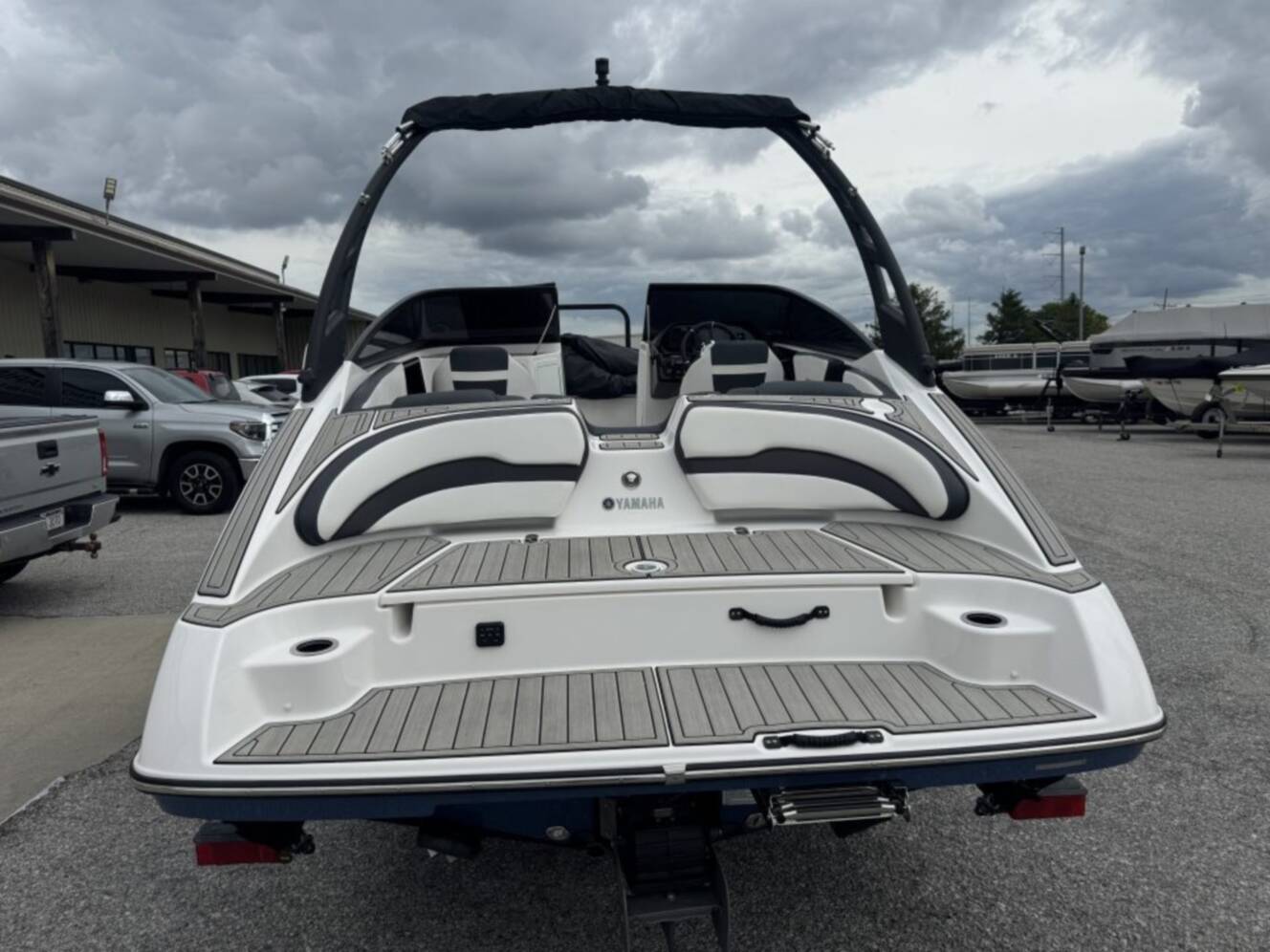 A photo of this 2024 Yamaha Boats 195 S