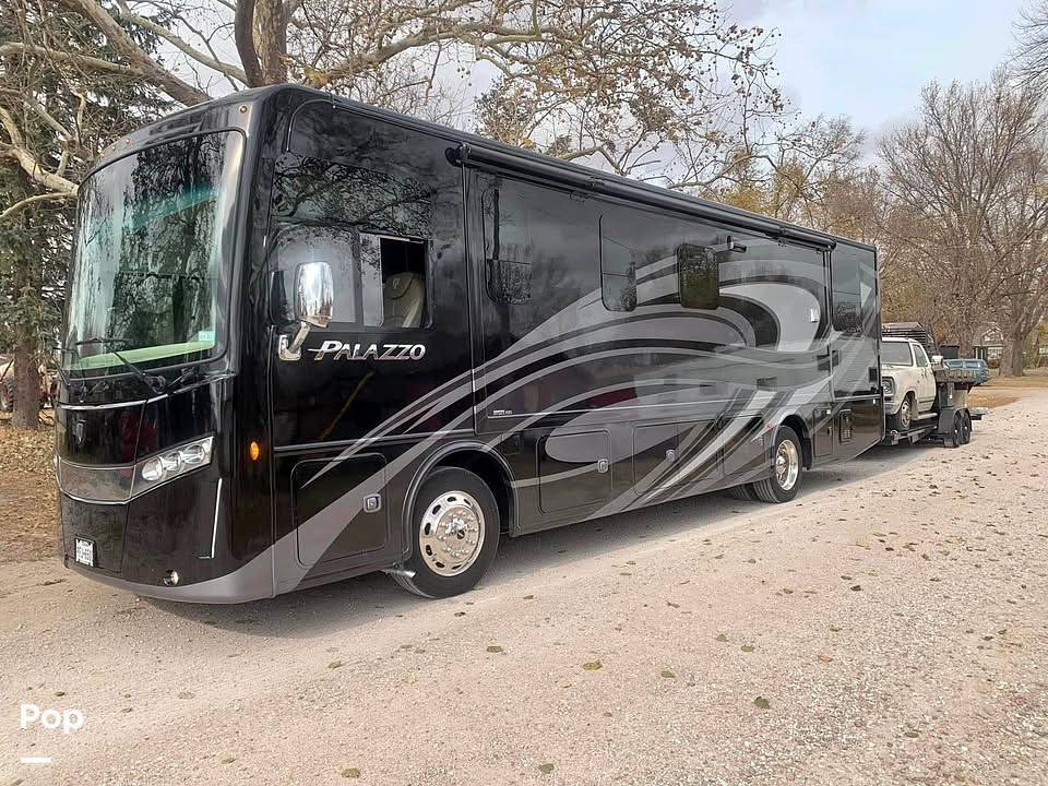 2021 Thor Motor Coach Palazzo 33.6 in lometa TX