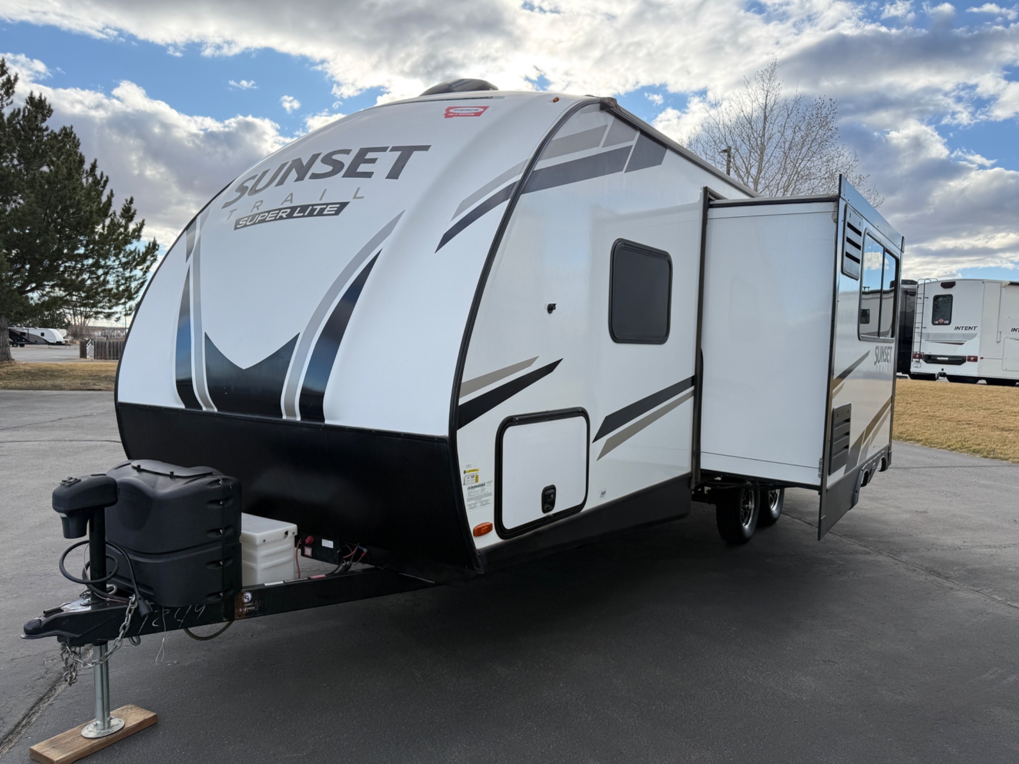 2022 Crossroads Sunset Trail Super Lite SS212RB in billings MT