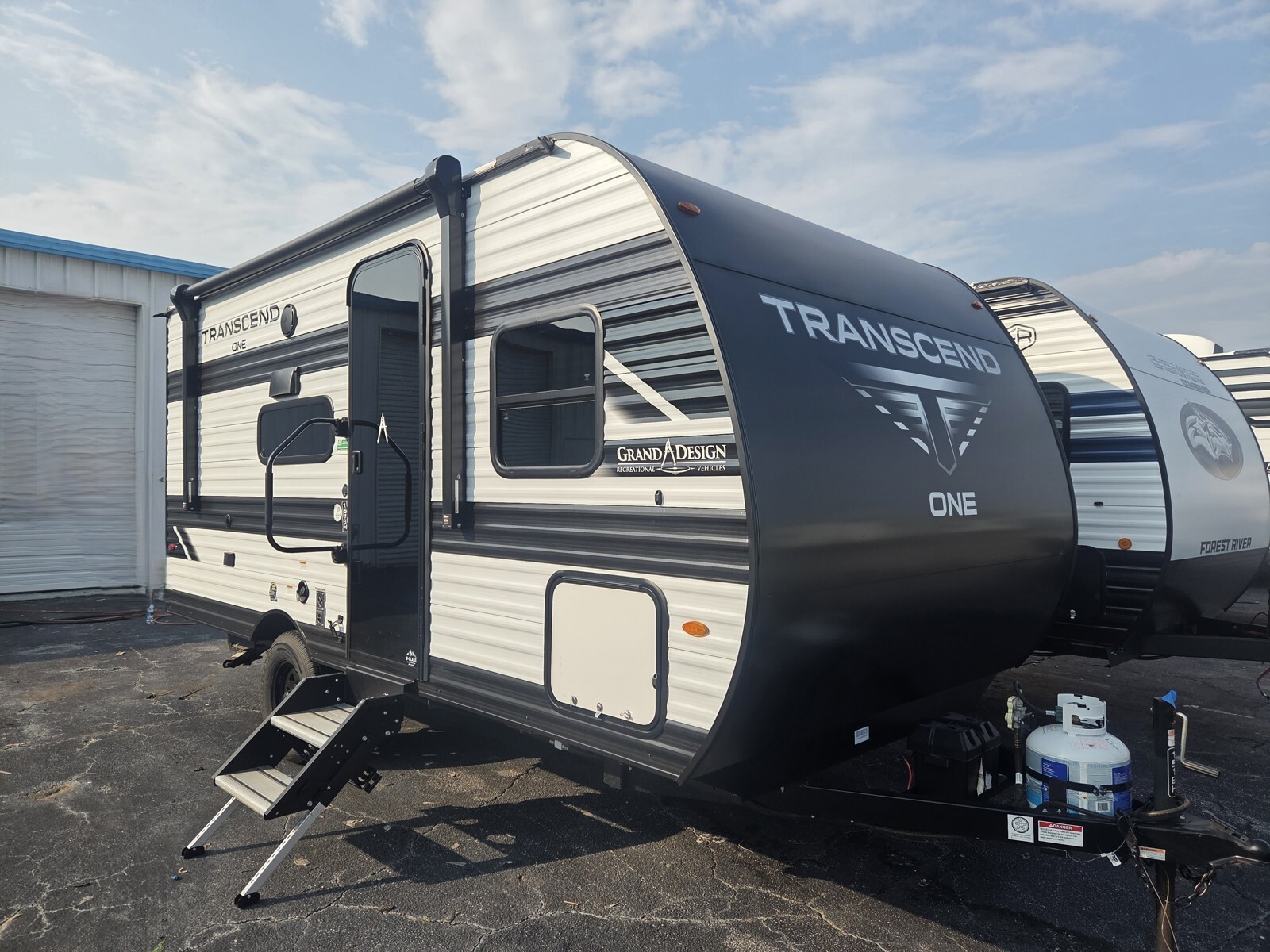 2025 Grand Design Transcend One 151BH in lake park GA