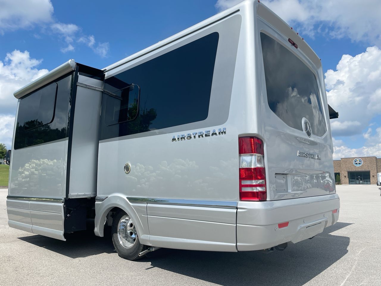 2026 Airstream Atlas LP Model in colfax NC