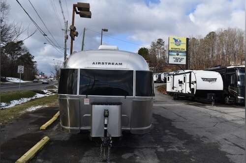 2021 Airstream Flying Cloud 30FB in chesapeake VA