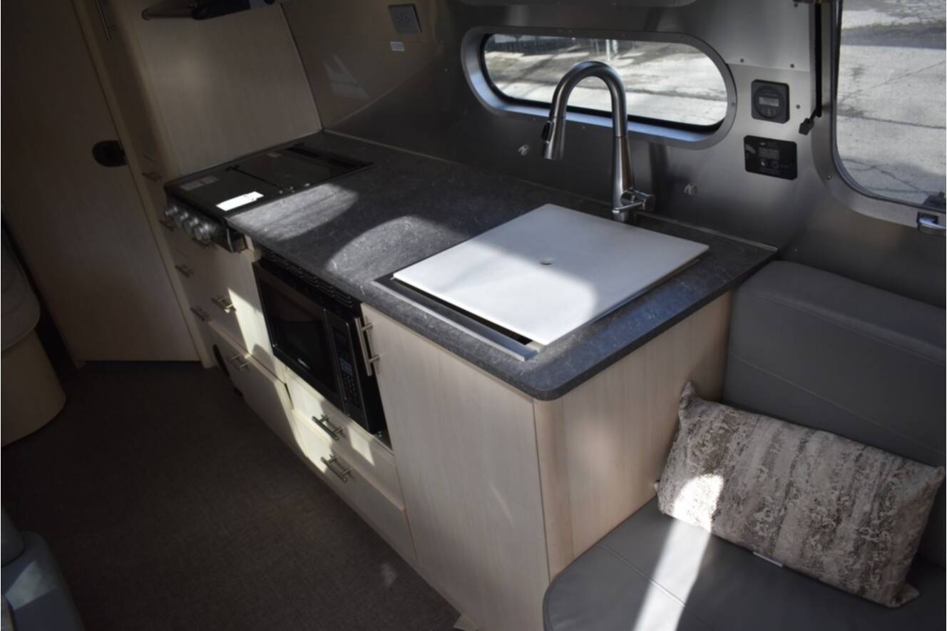 A photo of this 2021 Airstream Flying Cloud 30FB
