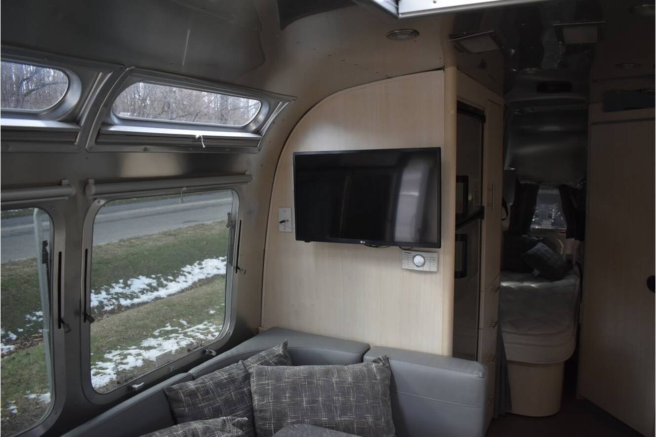 A photo of this 2021 Airstream Flying Cloud 30FB