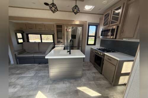 2024 Grand Design MOMENTUM M-CLASS 395MS in brainerd MN