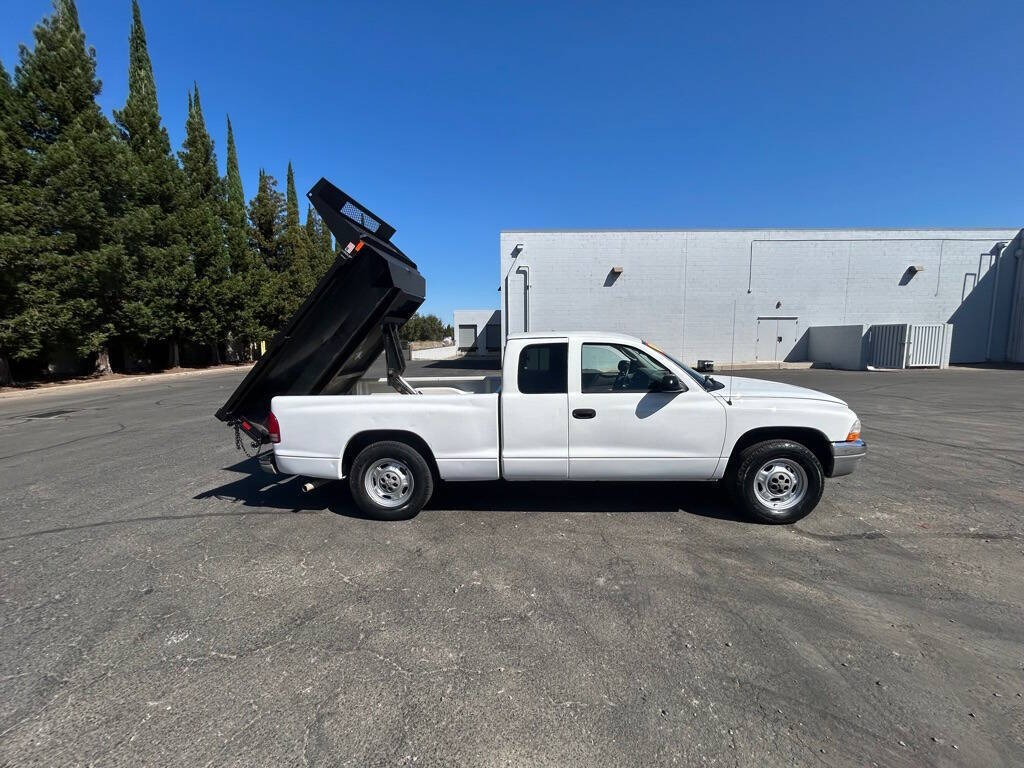 2004 DODGE DAKOTA in Oakdale, CA