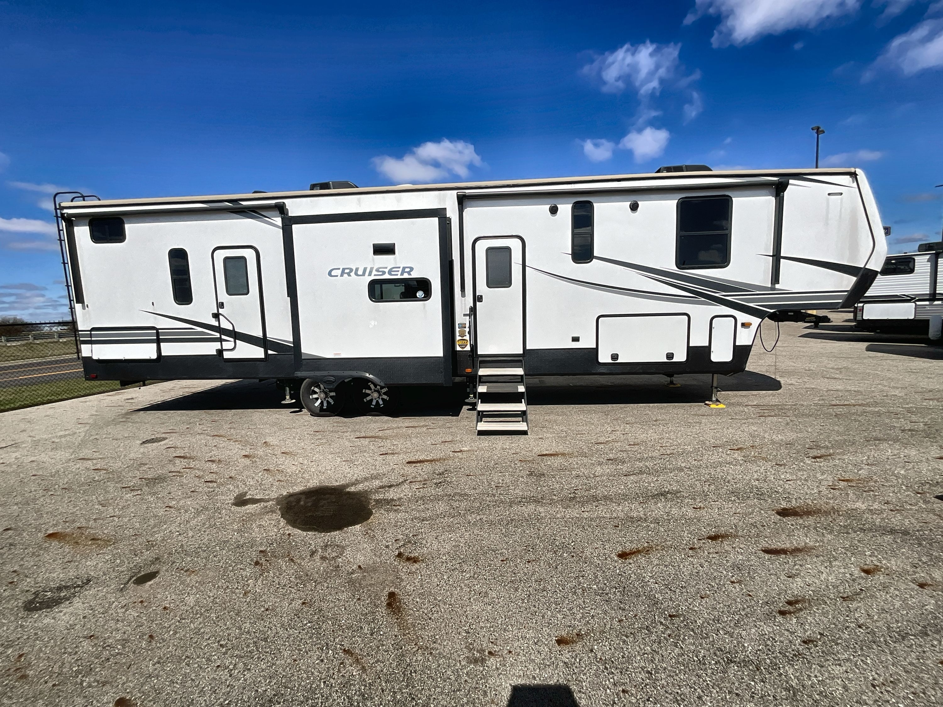 2022 Crossroads CRUISER 3851BL in coldwater MI