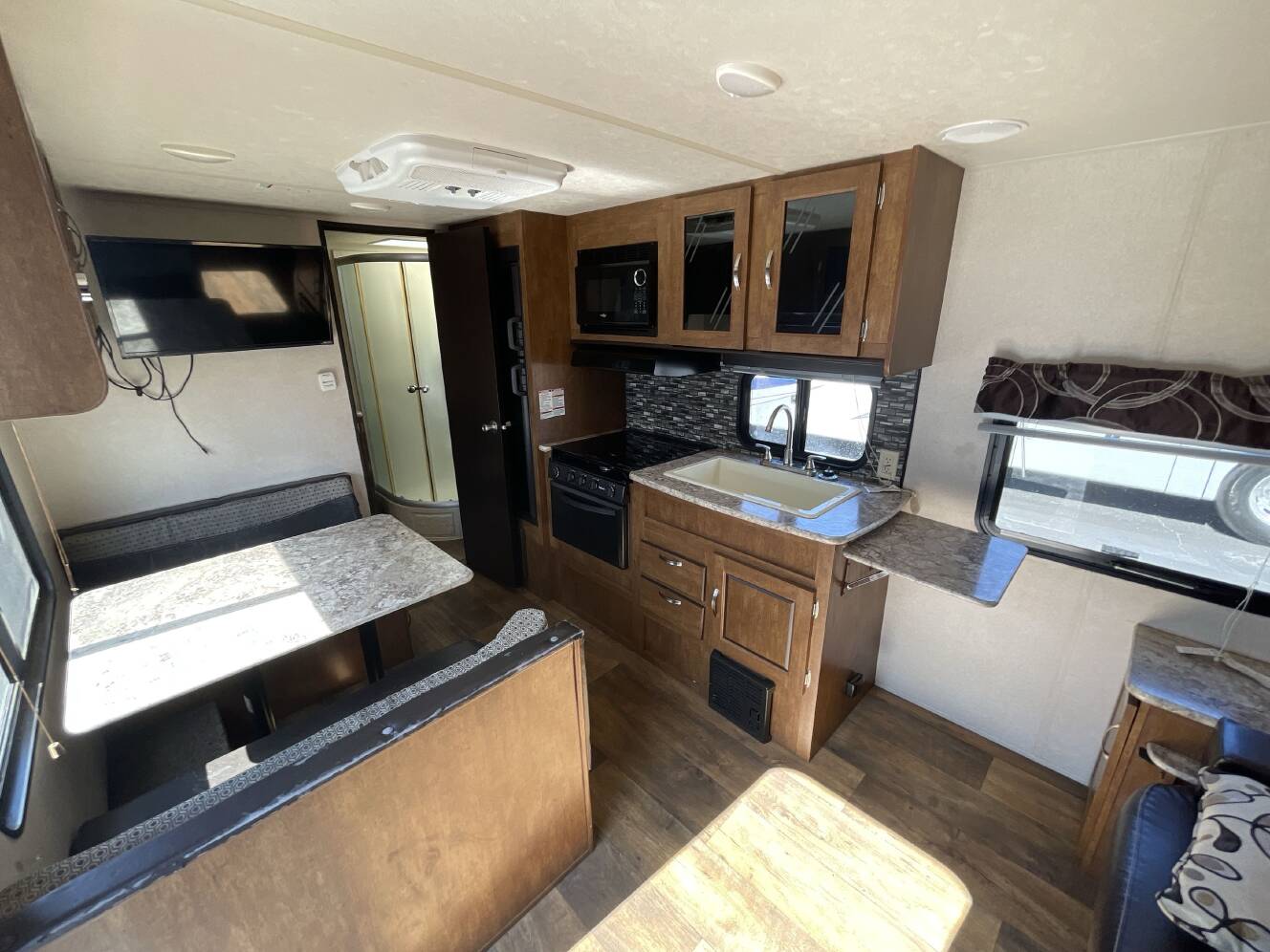 A photo of this 2018 Forest River SALEM CRUISE LITE 171RBXL