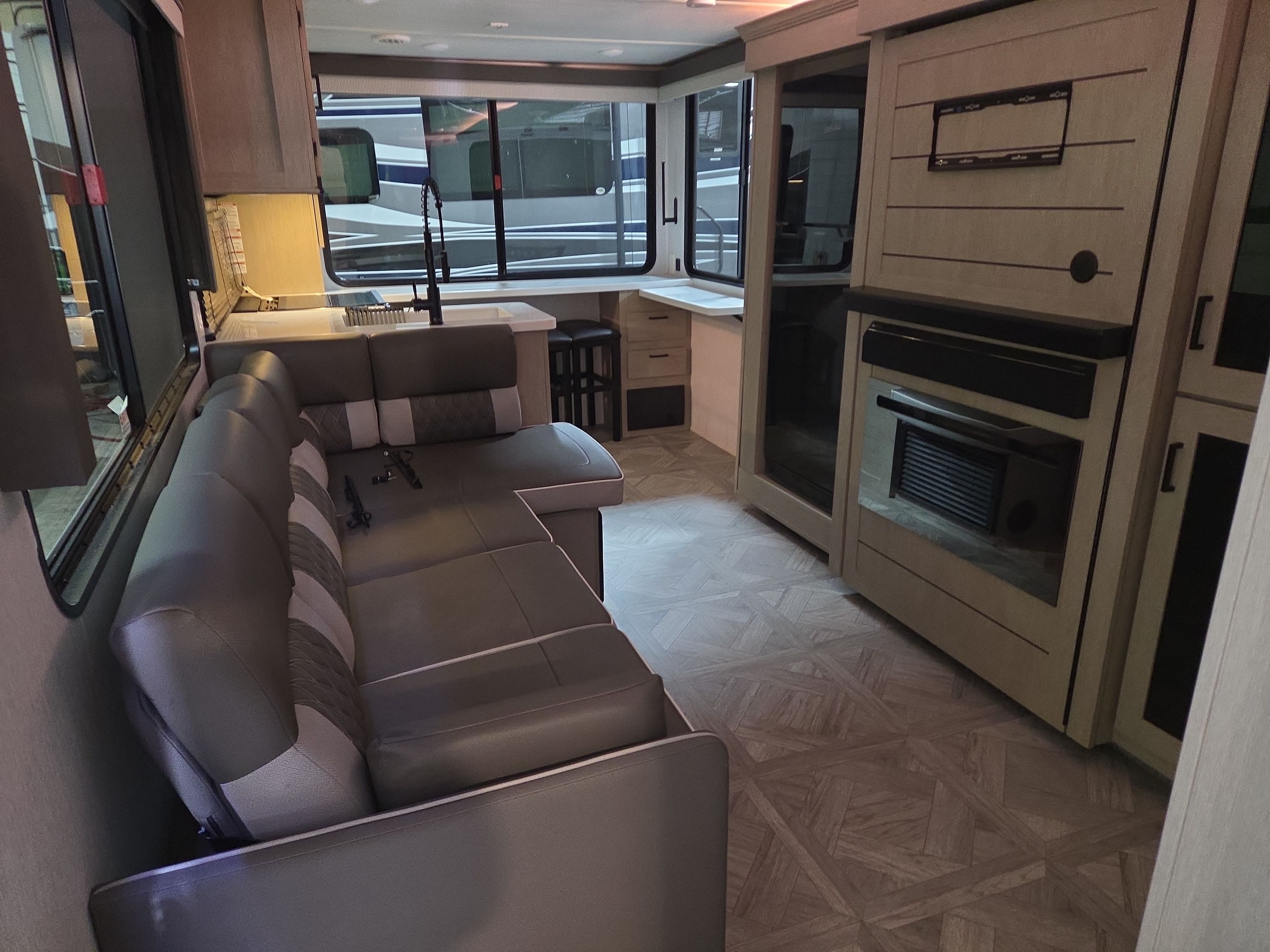 2024 Forest River WILDWOOD X-LITE 24VIEW in greenville NC