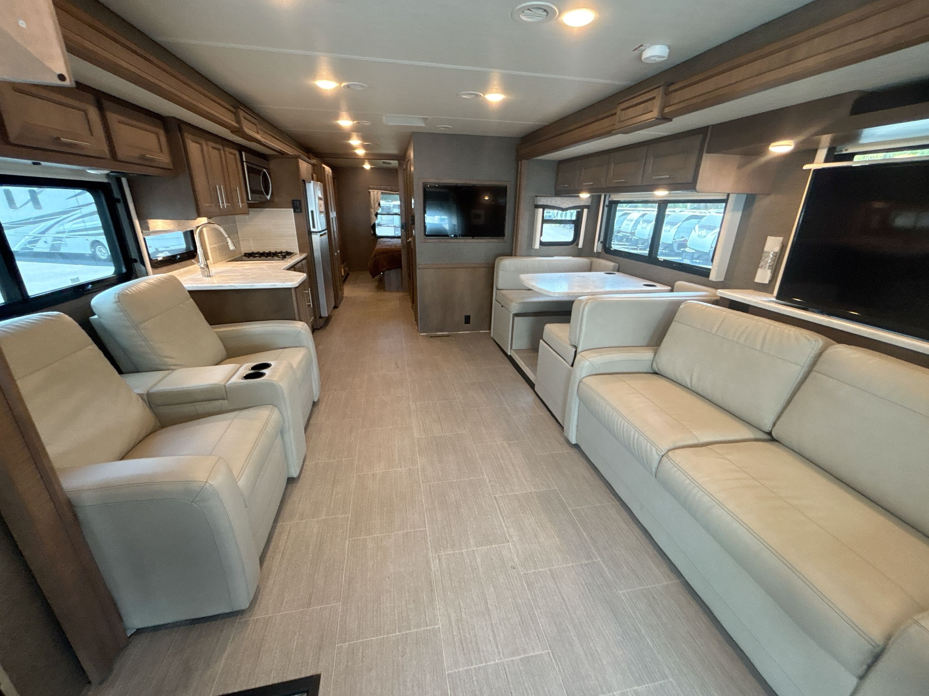 2022 Thor CHALLENGER 35MQ in fort myers FL