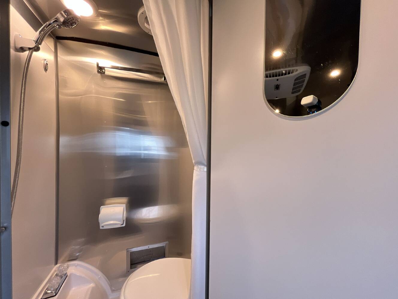 A photo of this 2025 Airstream BASECAMP 16X