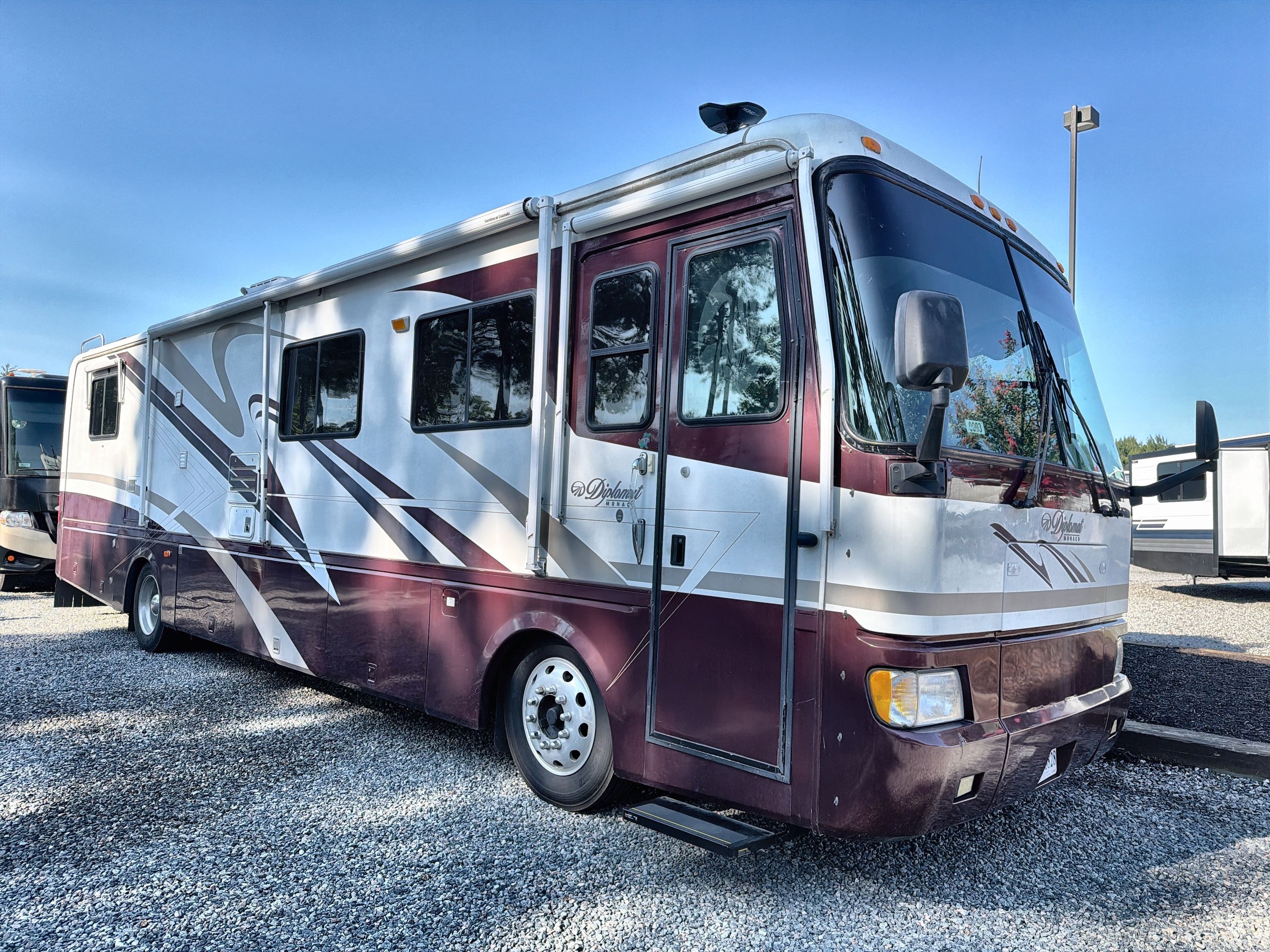 2001 Monaco DIPLOMAT 38D 330HP in ashland VA