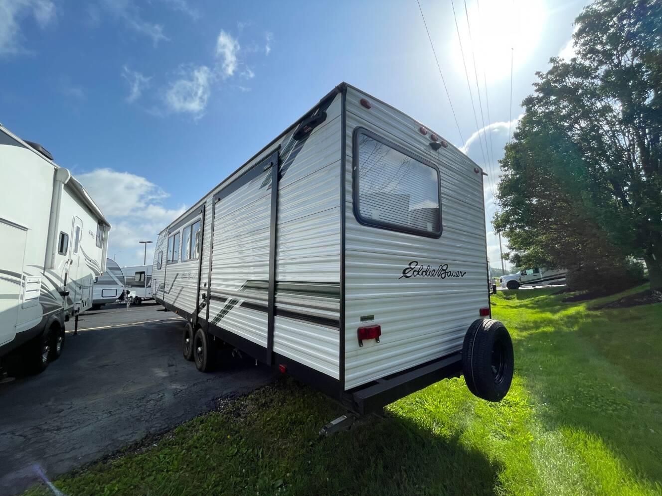 A photo of this 2024 Heartland EDDIE BAUER 320BH-C