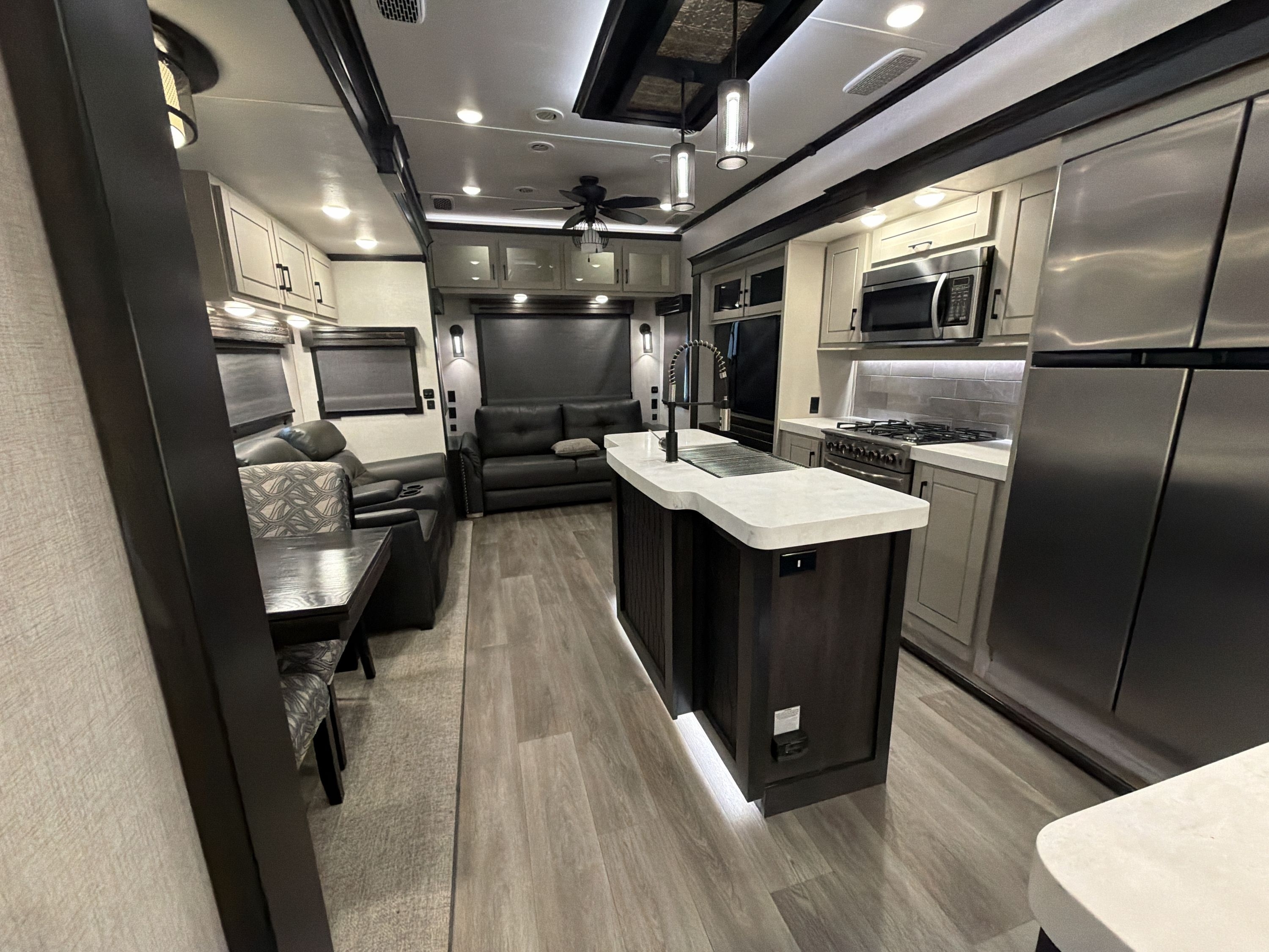 2021 Crossroads REDWOOD 3401RL in riverside CA