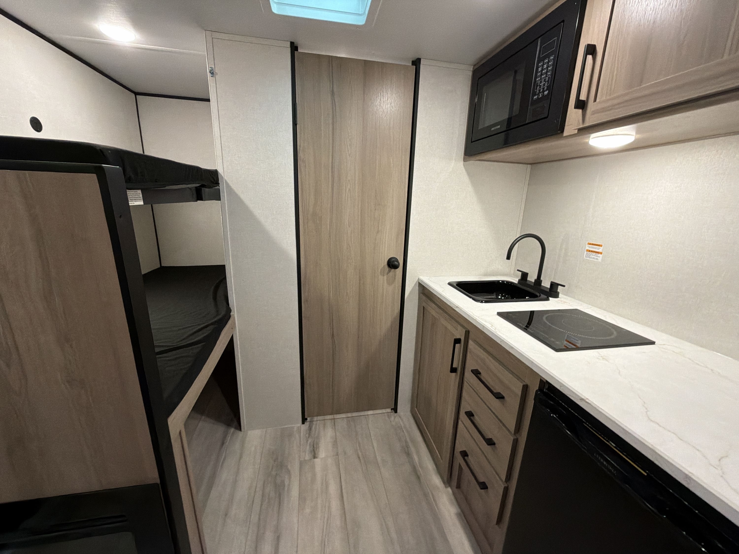 2025 Keystone COLEMAN 13B in riverside CA