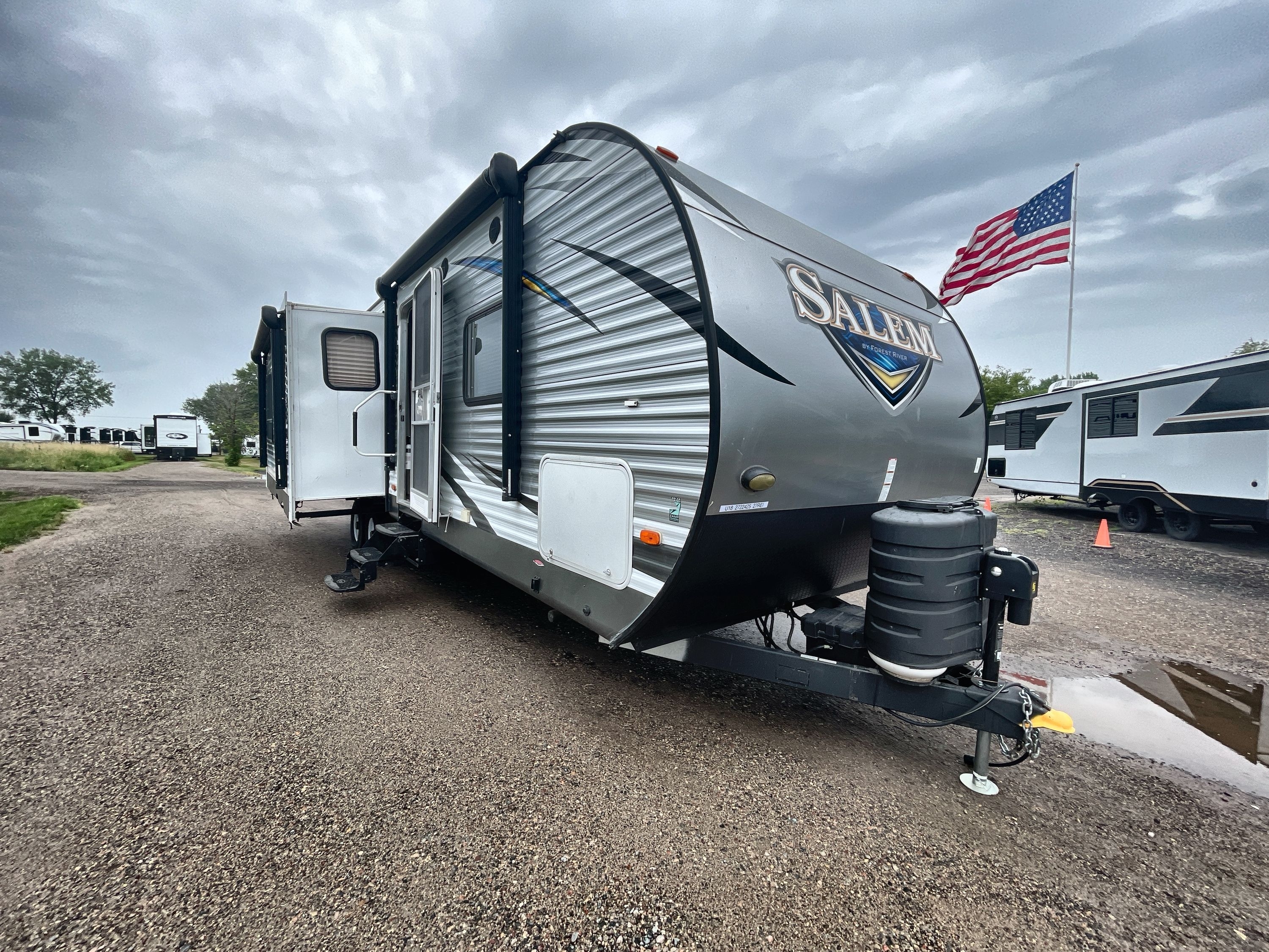2018 Forest River SALEM 27REI in hugo MN