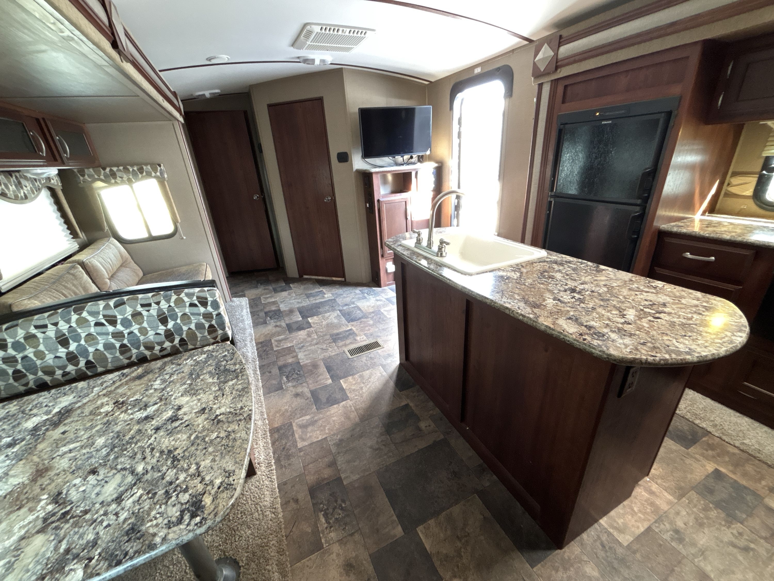 2015 Keystone OUTBACK TERRAIN 332TRS in hope mills NC