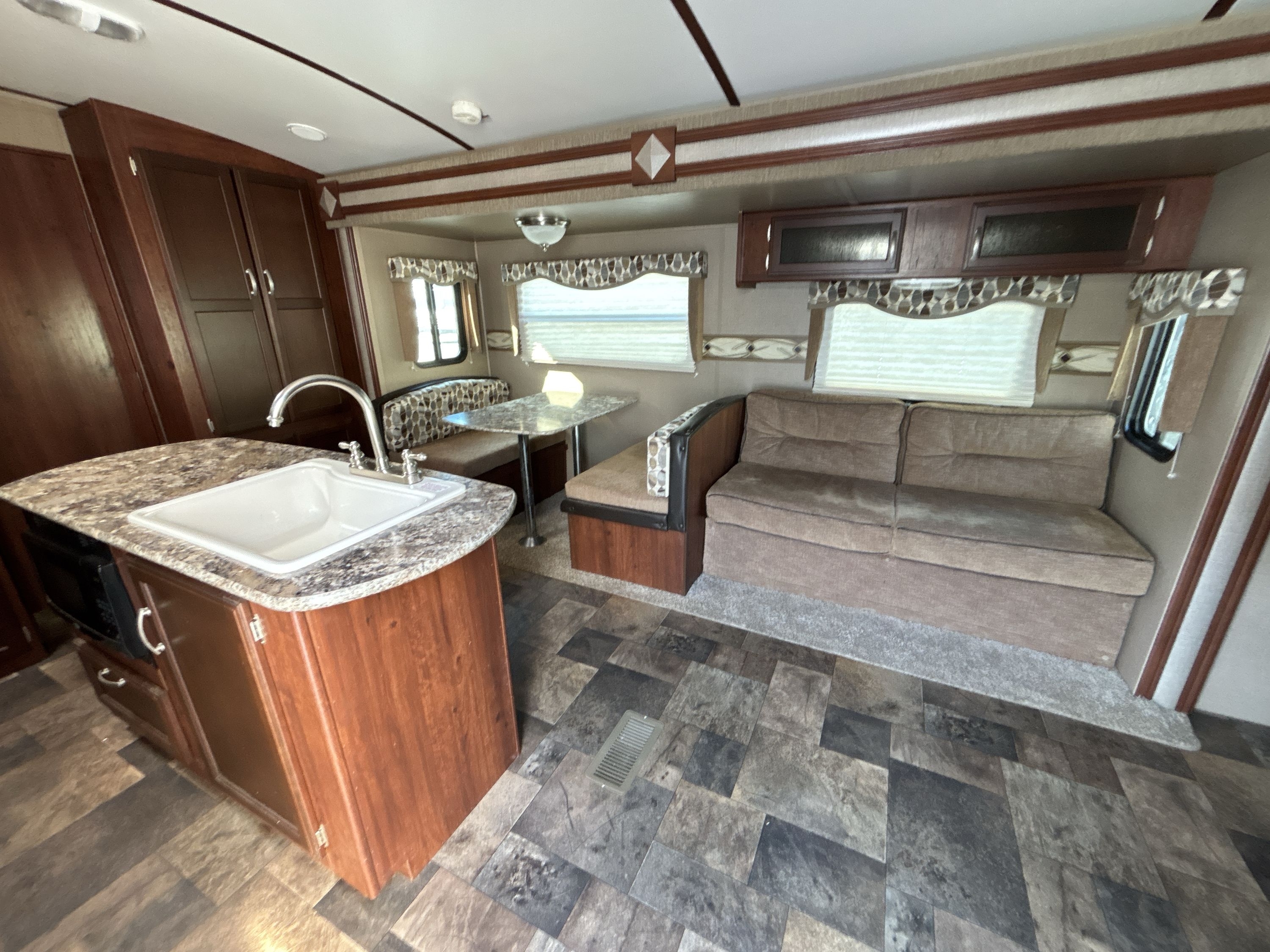 2015 Keystone OUTBACK TERRAIN 332TRS in hope mills NC