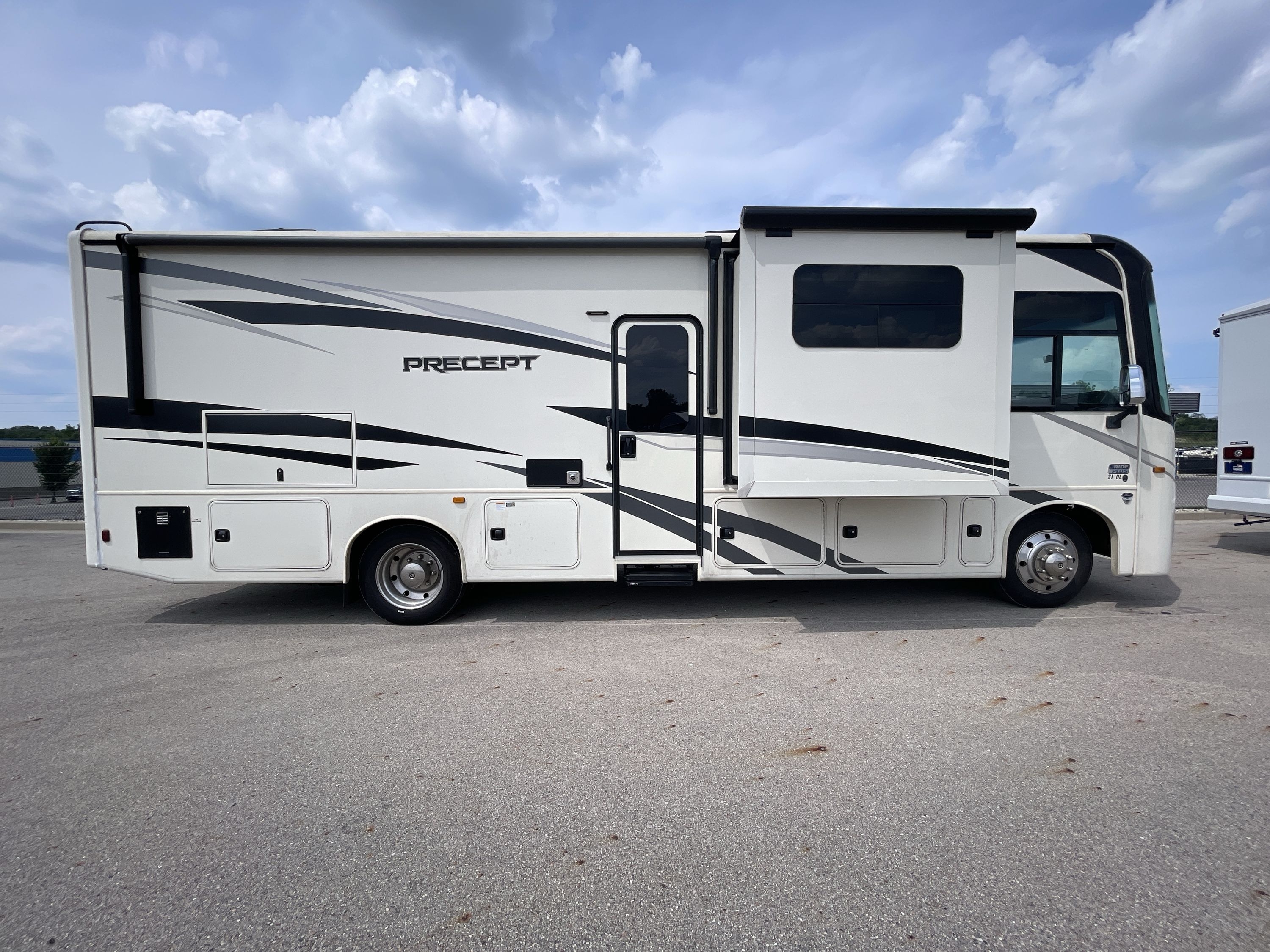 2022 Jayco PRECEPT 31UL in huber heights OH