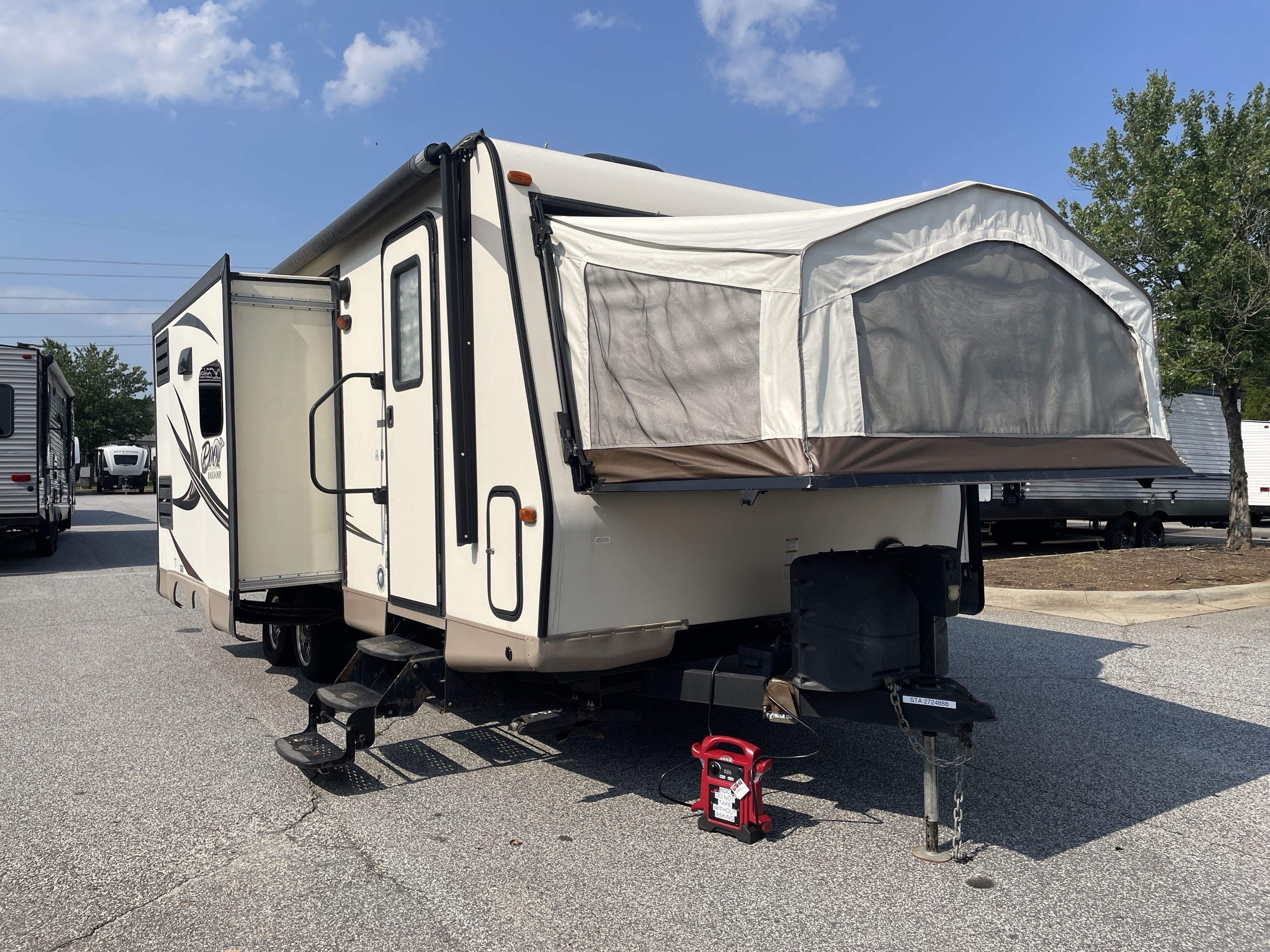 2017 Forest River ROCKWOOD ROO 23IKSS in statesville NC