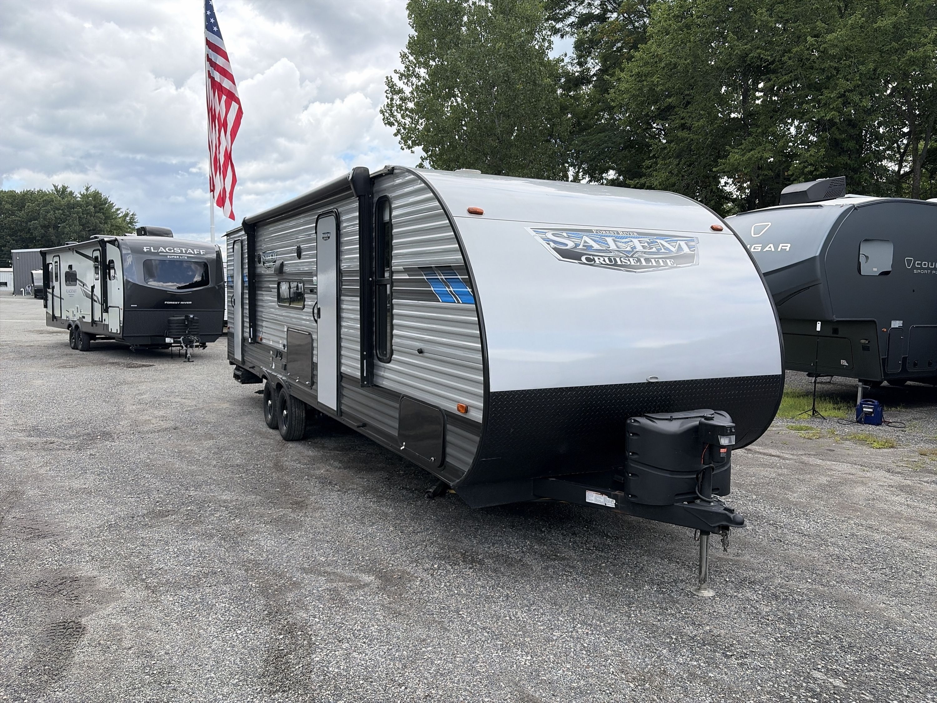 2022 Forest River SALEM CRUISE LITE 263BHXL in west boylston MA