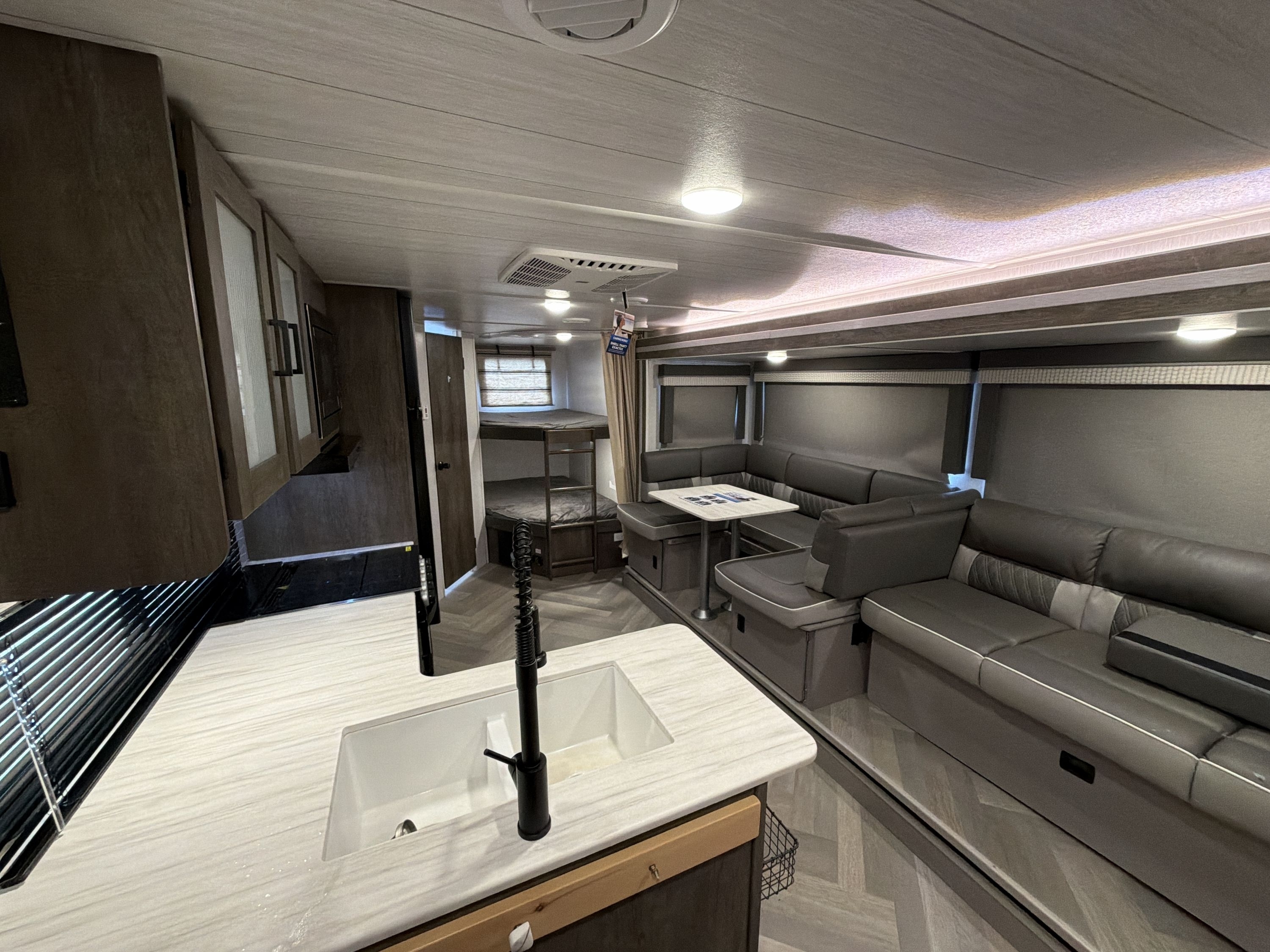 2022 Forest River SALEM CRUISE LITE 263BHXL in west boylston MA