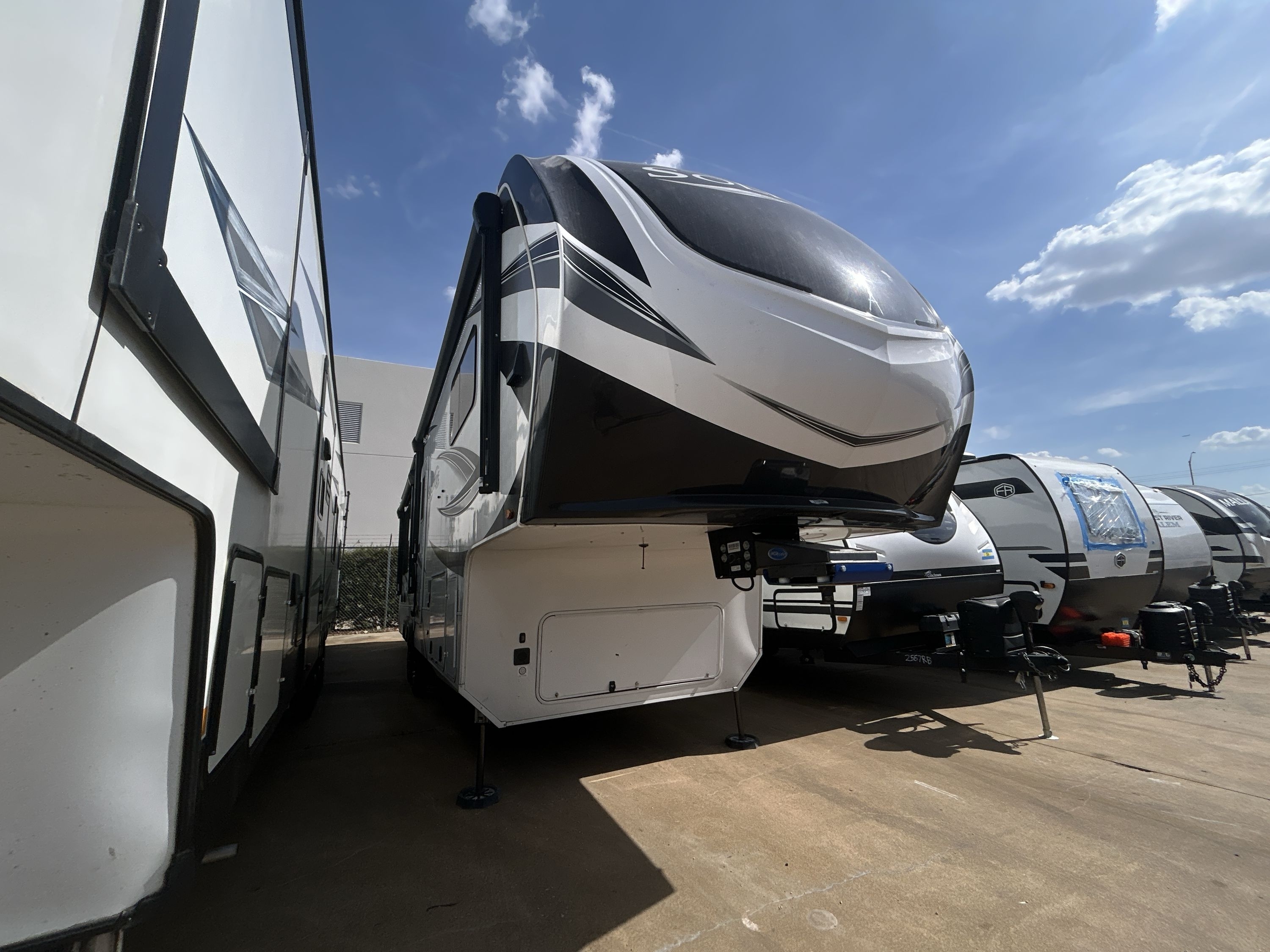 2023 Grand Design SOLITUDE 310GK in lewisville TX
