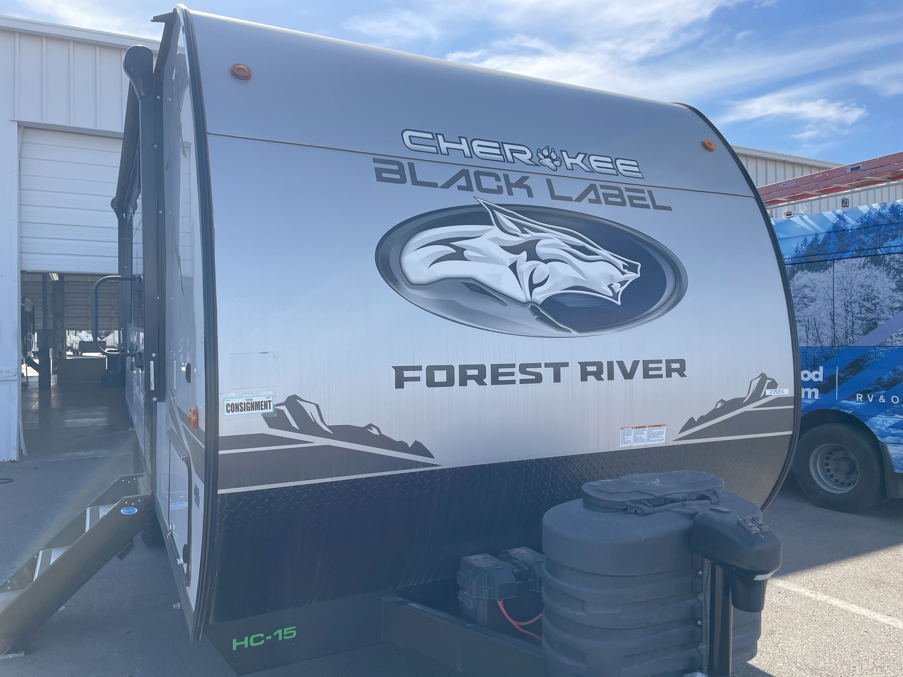 2025 Forest River GREY WOLF BLACK LABEL 18RRBL Travel Trailer Toy Hauler RV