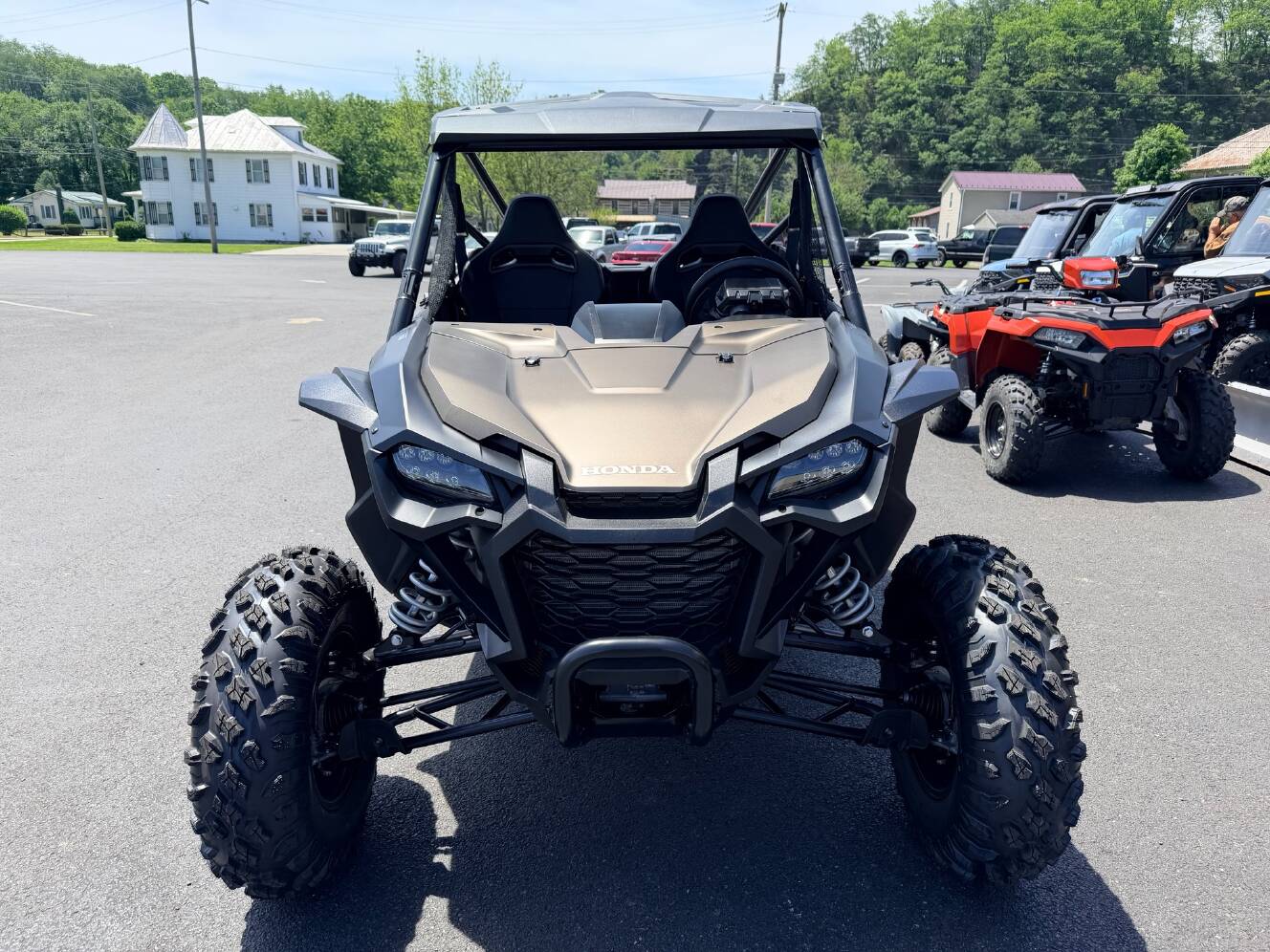 A photo of this 2026 Honda Talon 1000R FOX Live Valve