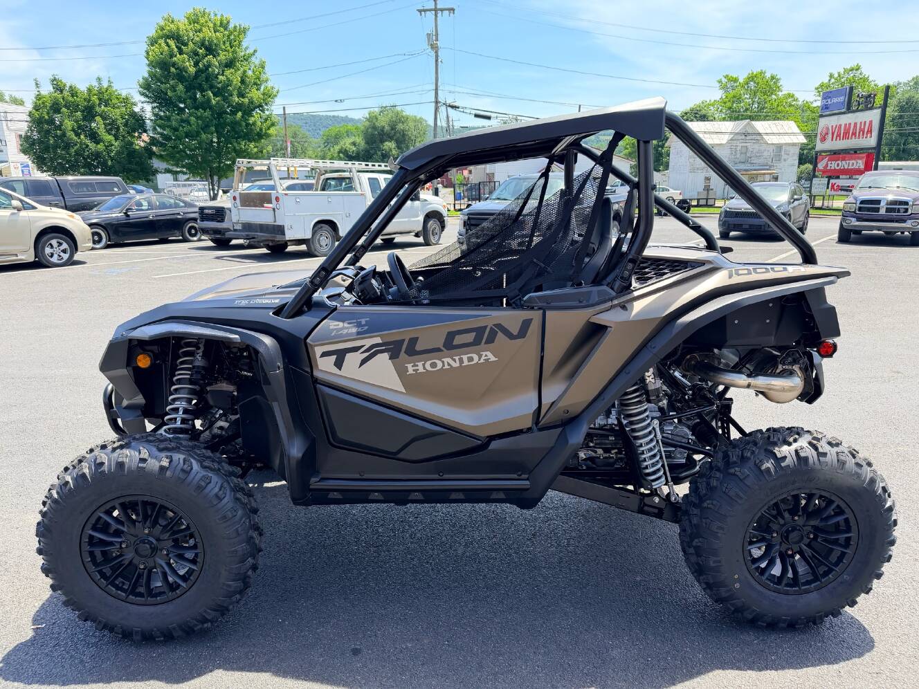 A photo of this 2026 Honda Talon 1000R FOX Live Valve