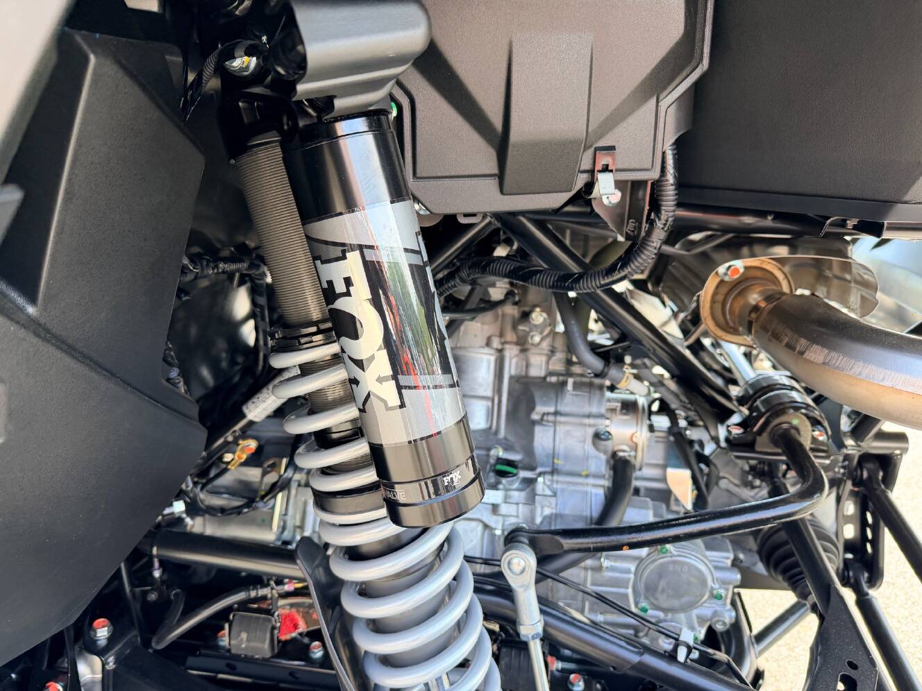 A photo of this 2026 Honda Talon 1000R FOX Live Valve