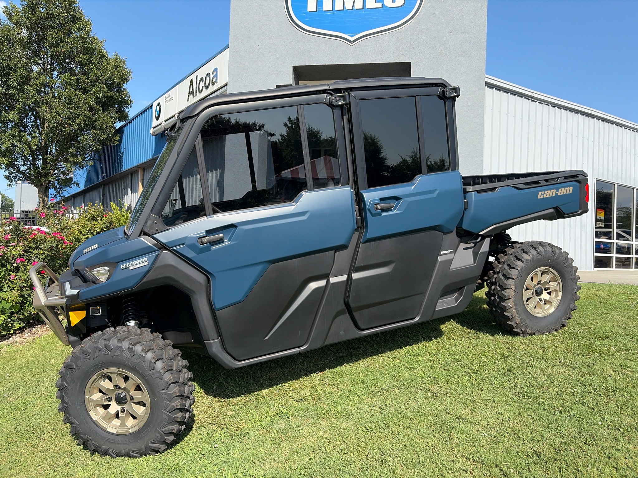 2025 Can-Am Defender MAX Limited in louisville TN
