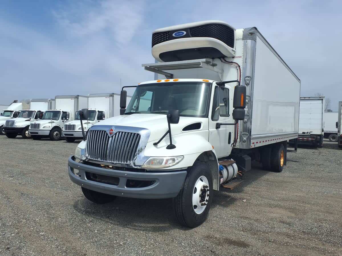 2018 INTERNATIONAL 4300 in Taylor, MI