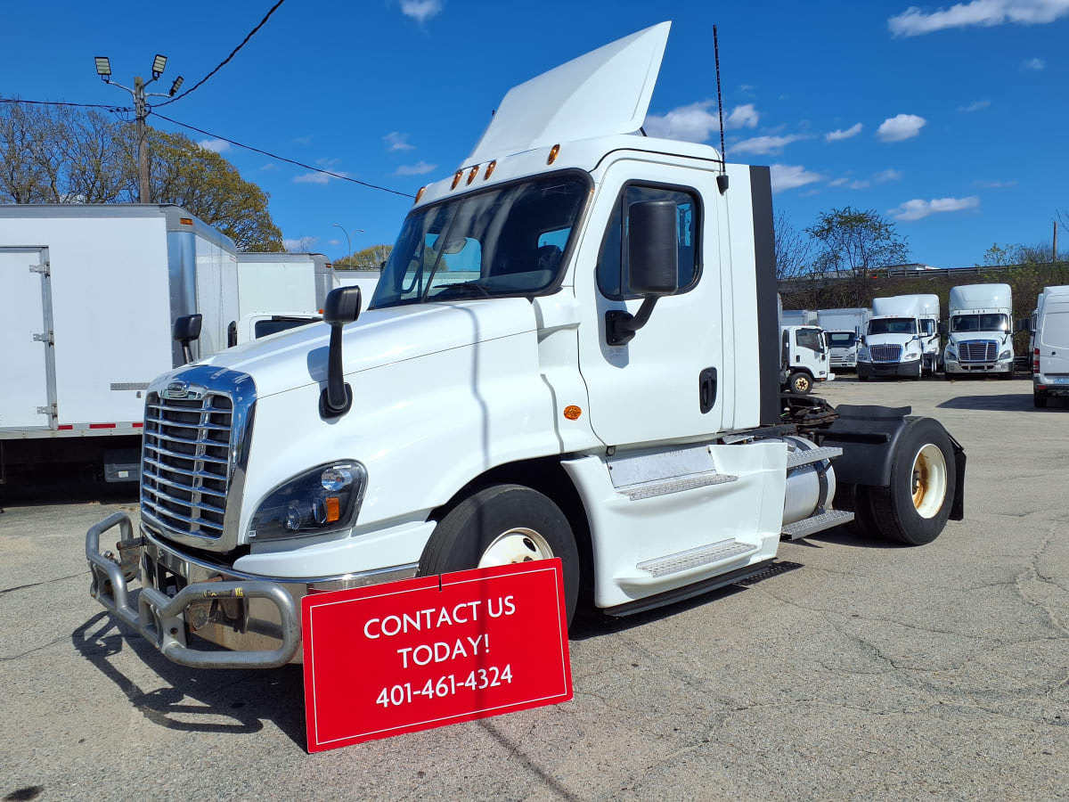 2019 FREIGHTLINER CASCADIA 125 in Warwick, RI