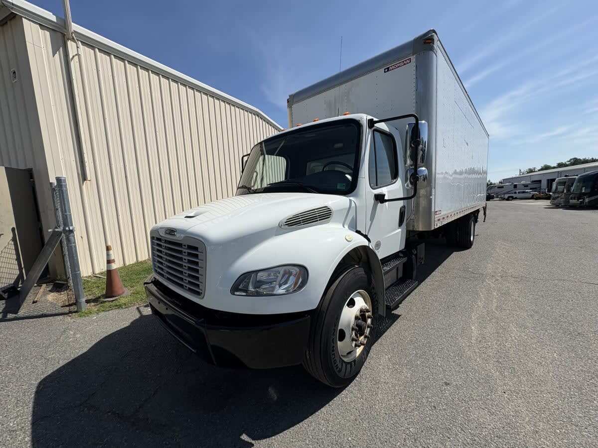 2019 FREIGHTLINER BUSINESS CLASS M2 106 in Richmond, VA