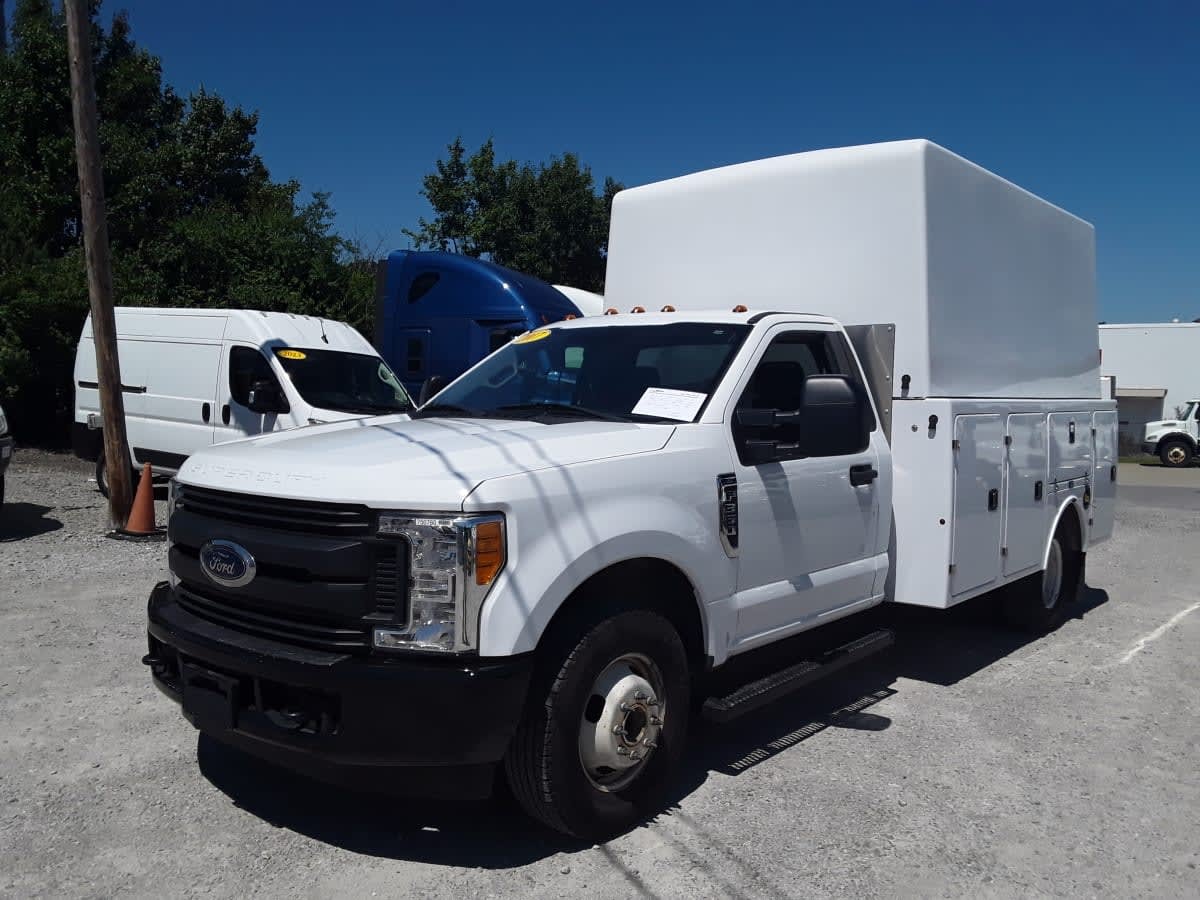 2017 FORD F350 in Pittsburgh, PA