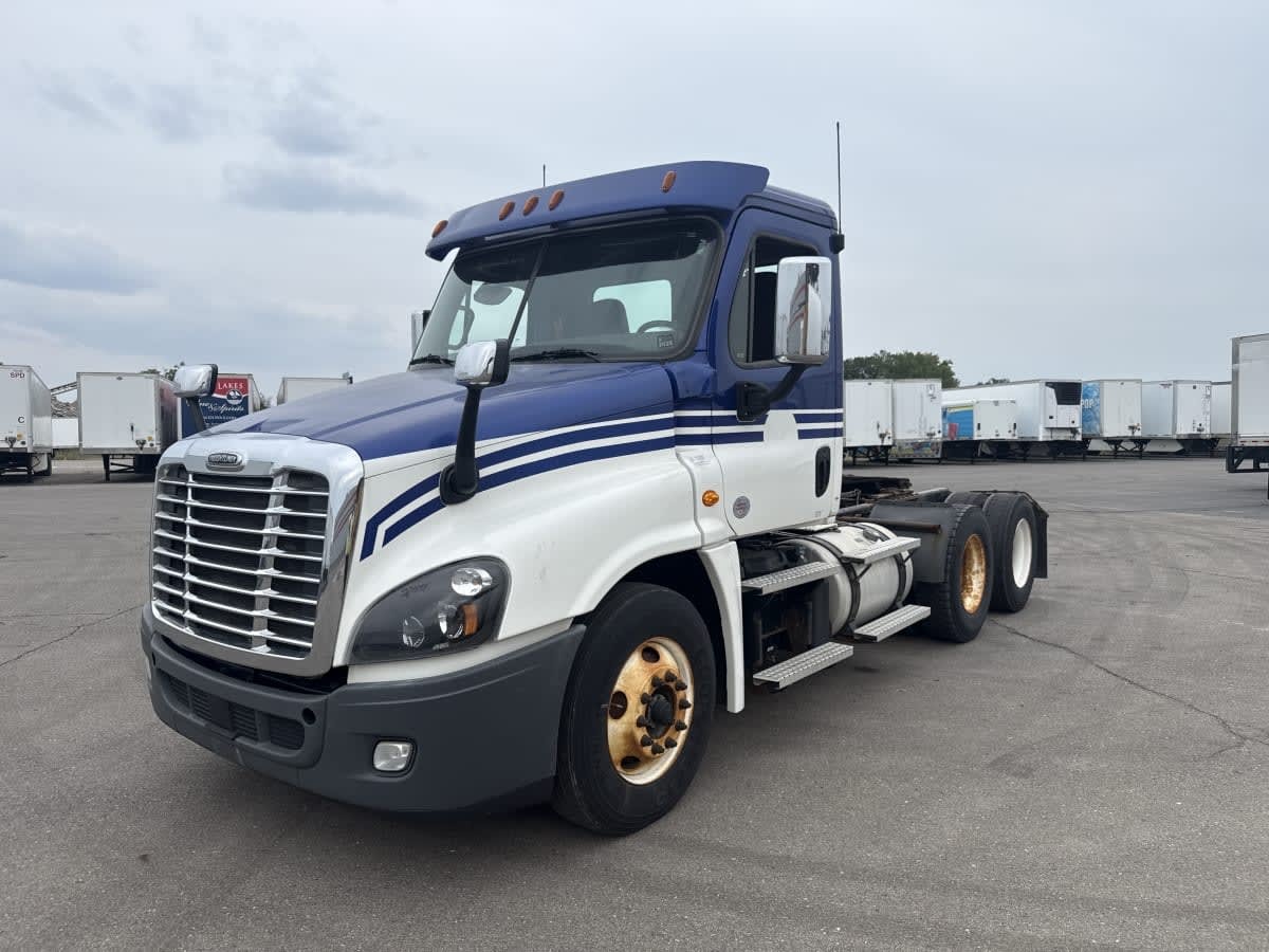 2020 FREIGHTLINER CASCADIA 125 in Taylor, MI
