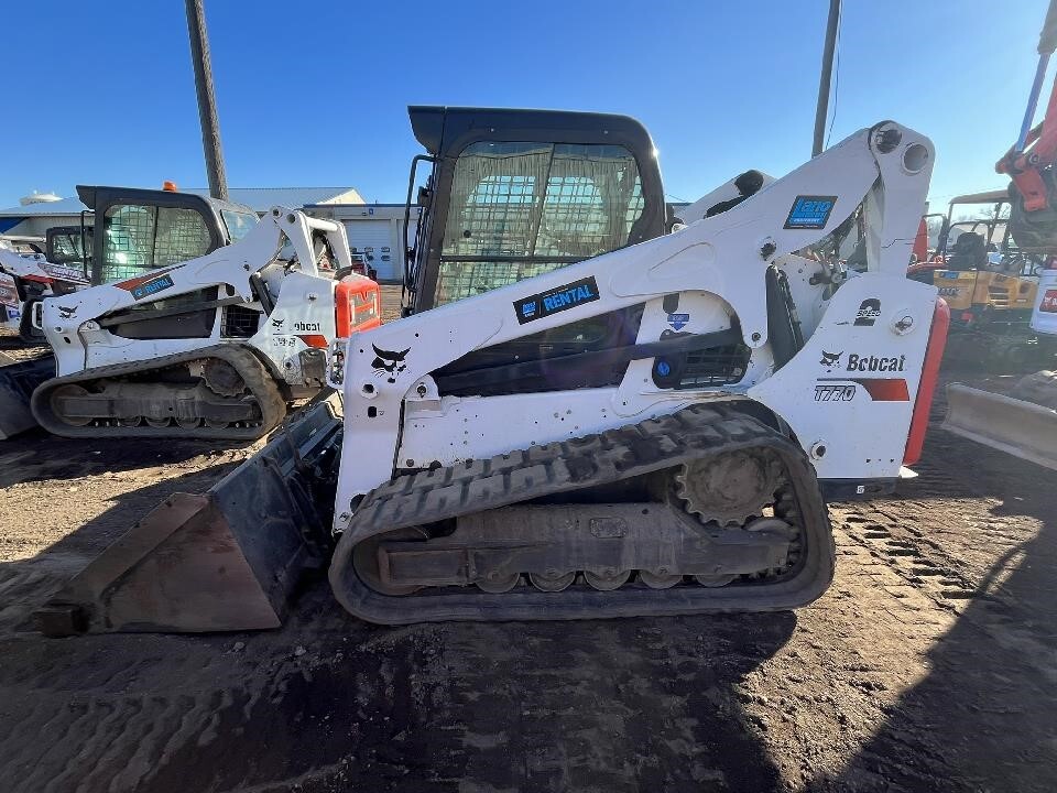 2019 BOBCAT T770 in Loretto, MN