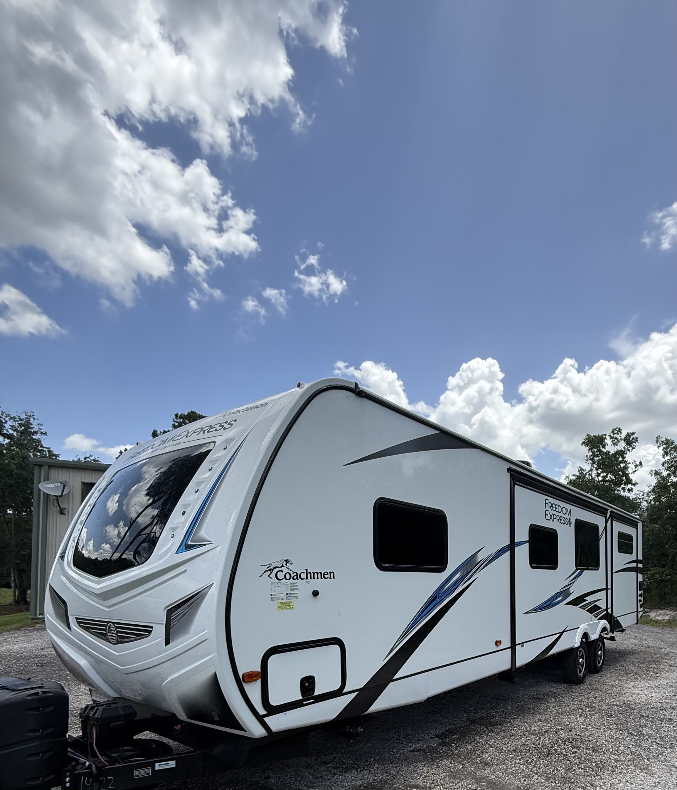 2021 Coachmen FREEDOM EXPRESS LIBERTY EDITION 320BHDS in lake wales FL
