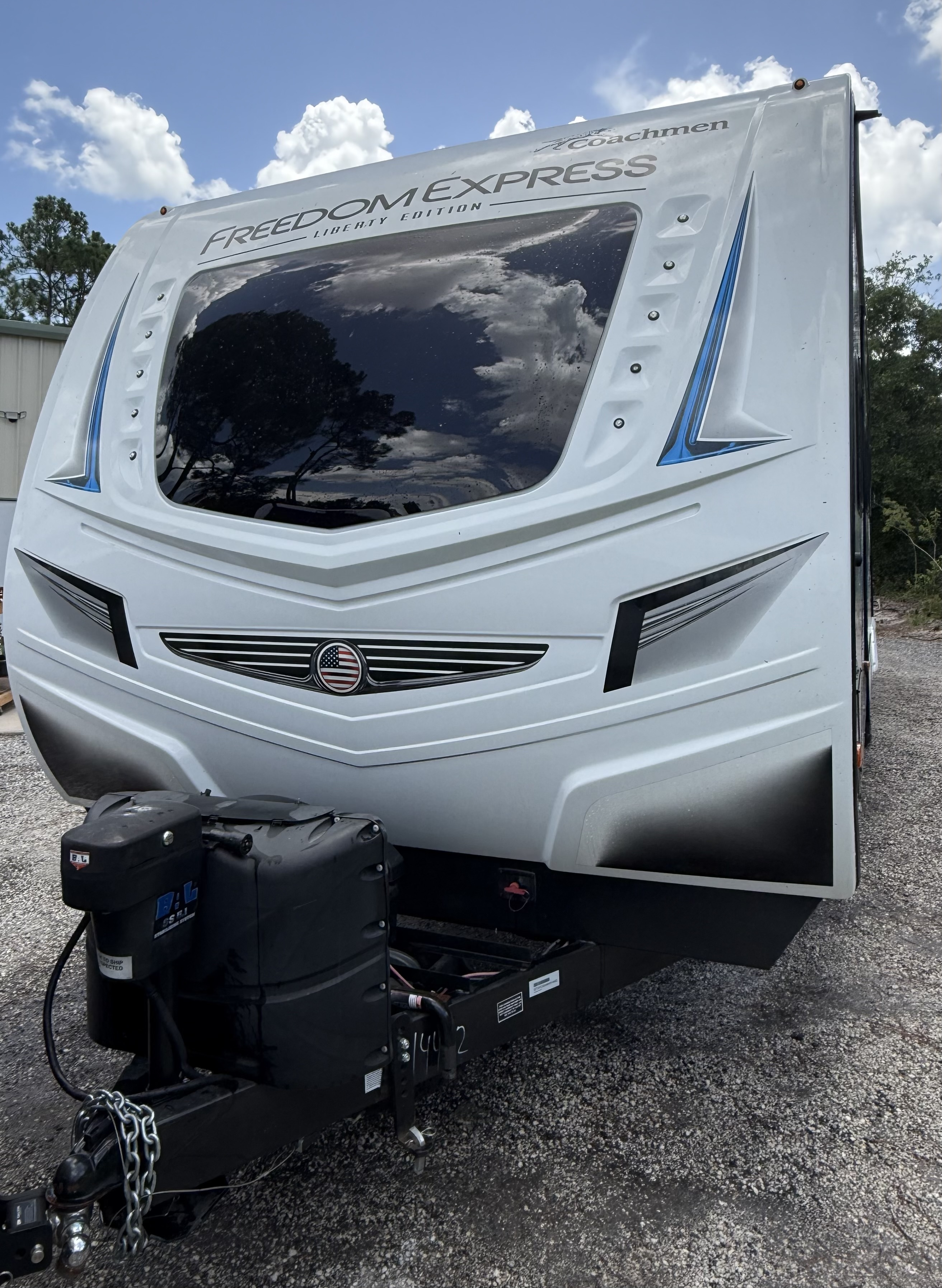 2021 Coachmen FREEDOM EXPRESS LIBERTY EDITION 320BHDS in lake wales FL