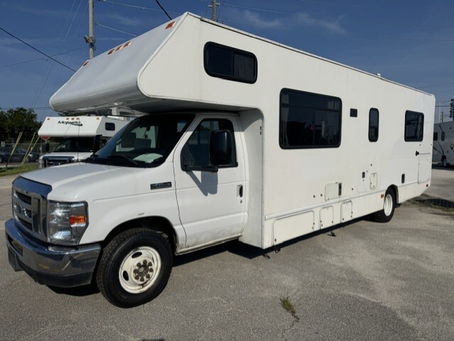 2022 Winnebago MINNIE WINNIE 328QR in kissimmee FL