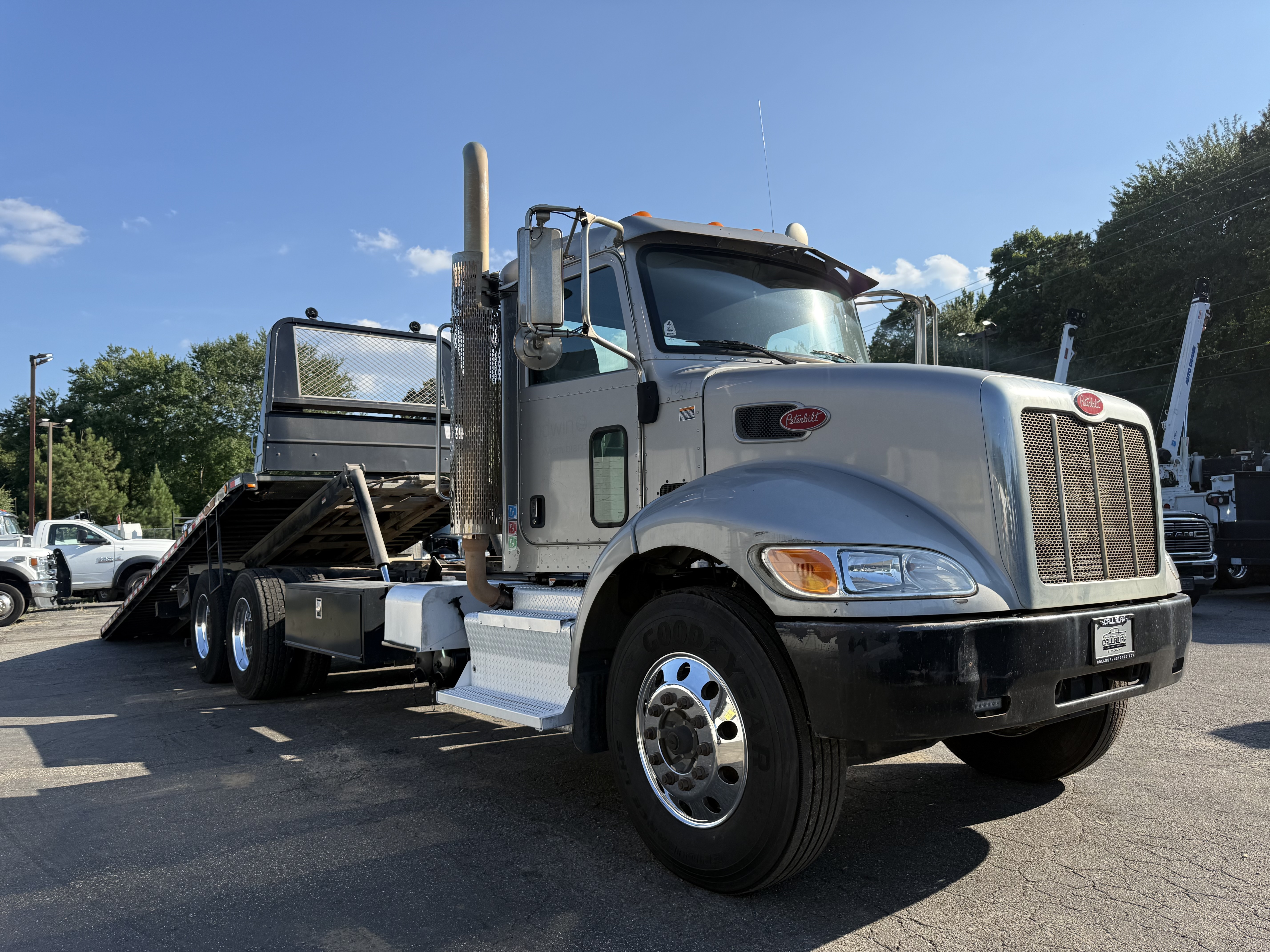 2015 PETERBILT 348 in Stanley, NC