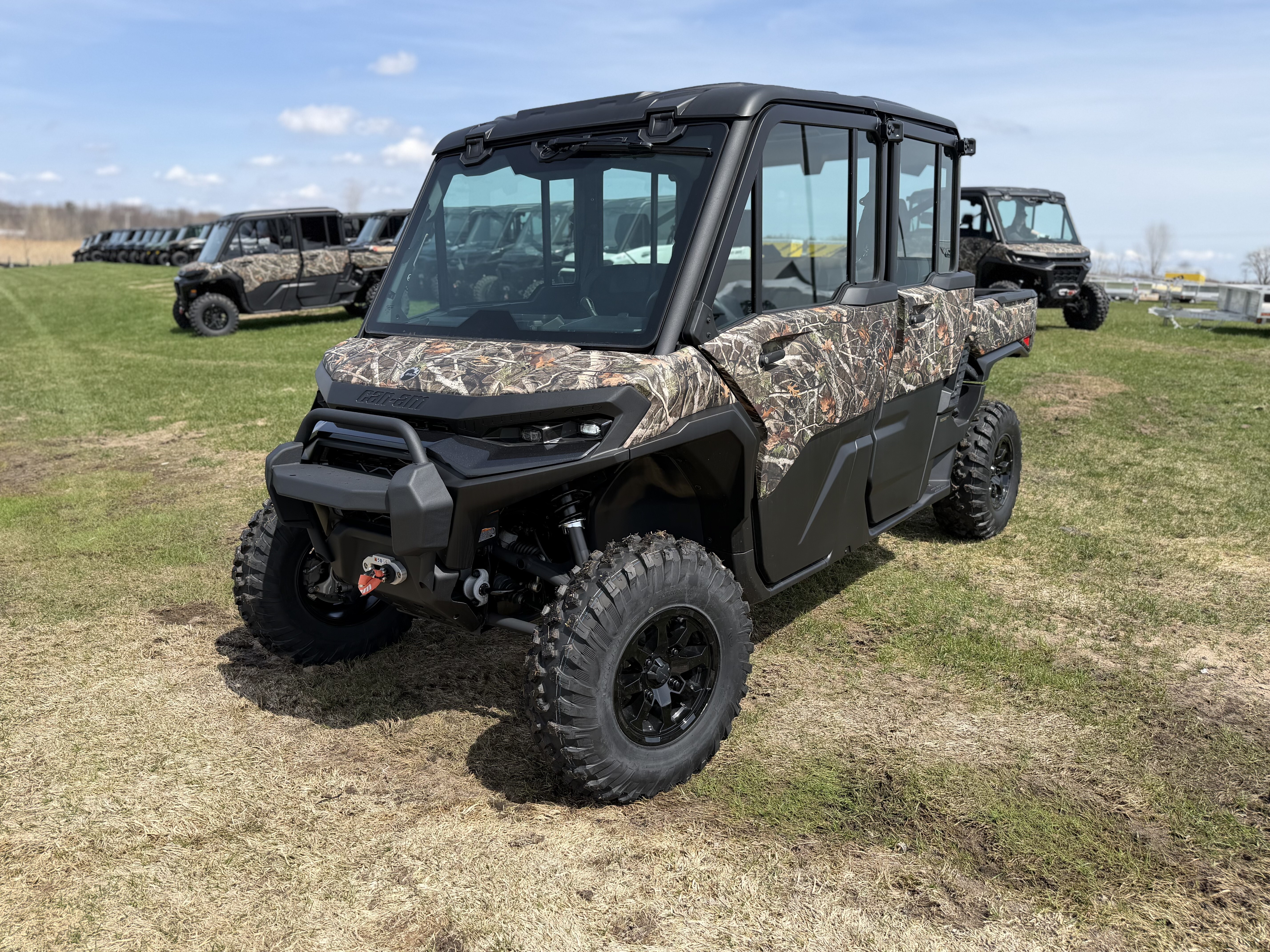 2026 Can-Am Defender MAX XT CAB HD11 in suamico WI