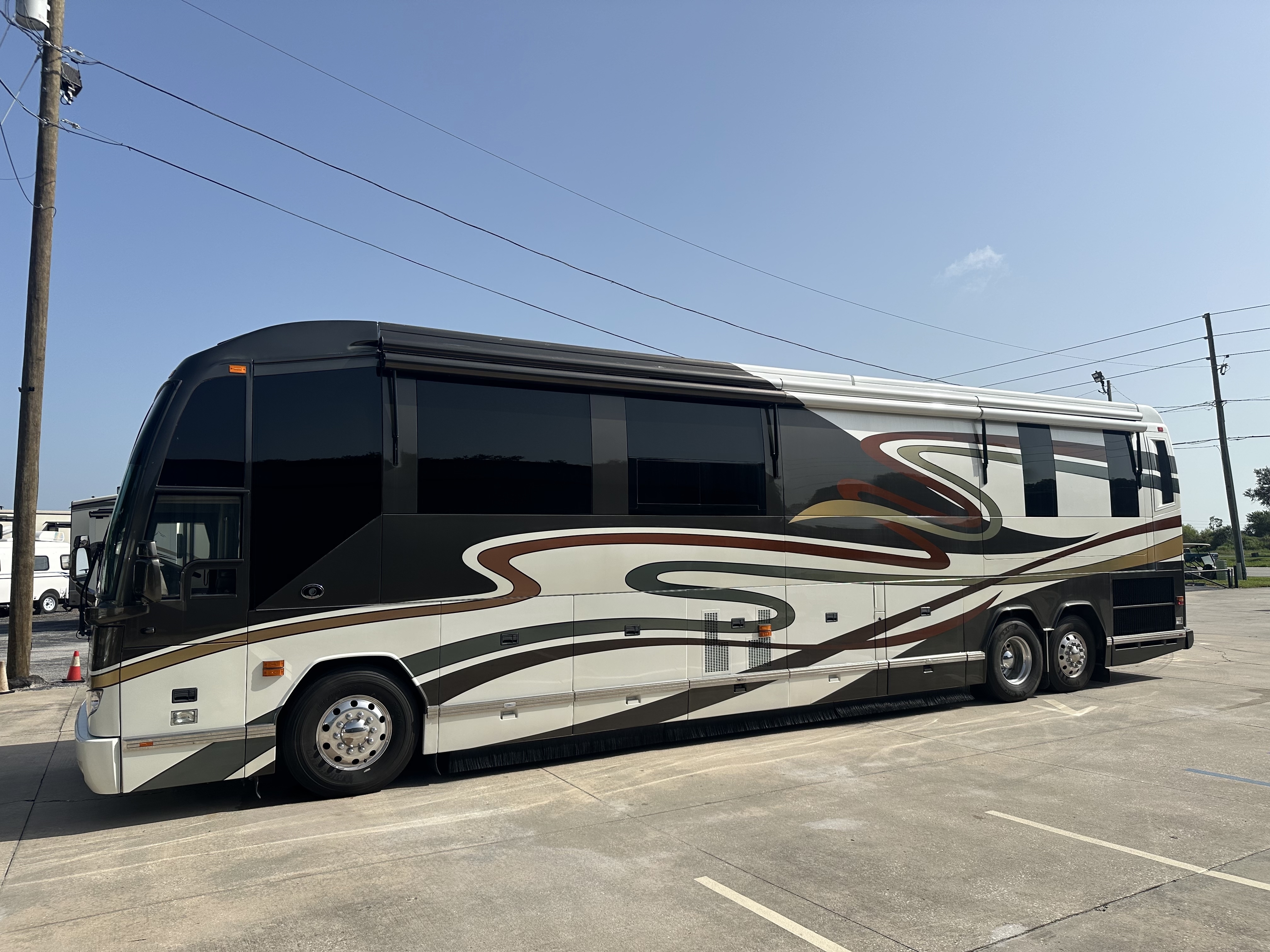 2010 Prevost FEATHERLITE H3 45 in lake wales FL