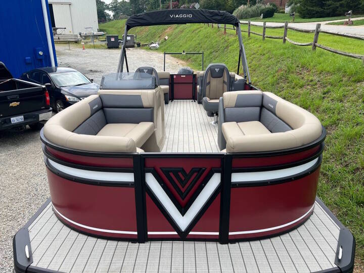 2027 Viaggio V22U TRI-TOON in mooresville NC